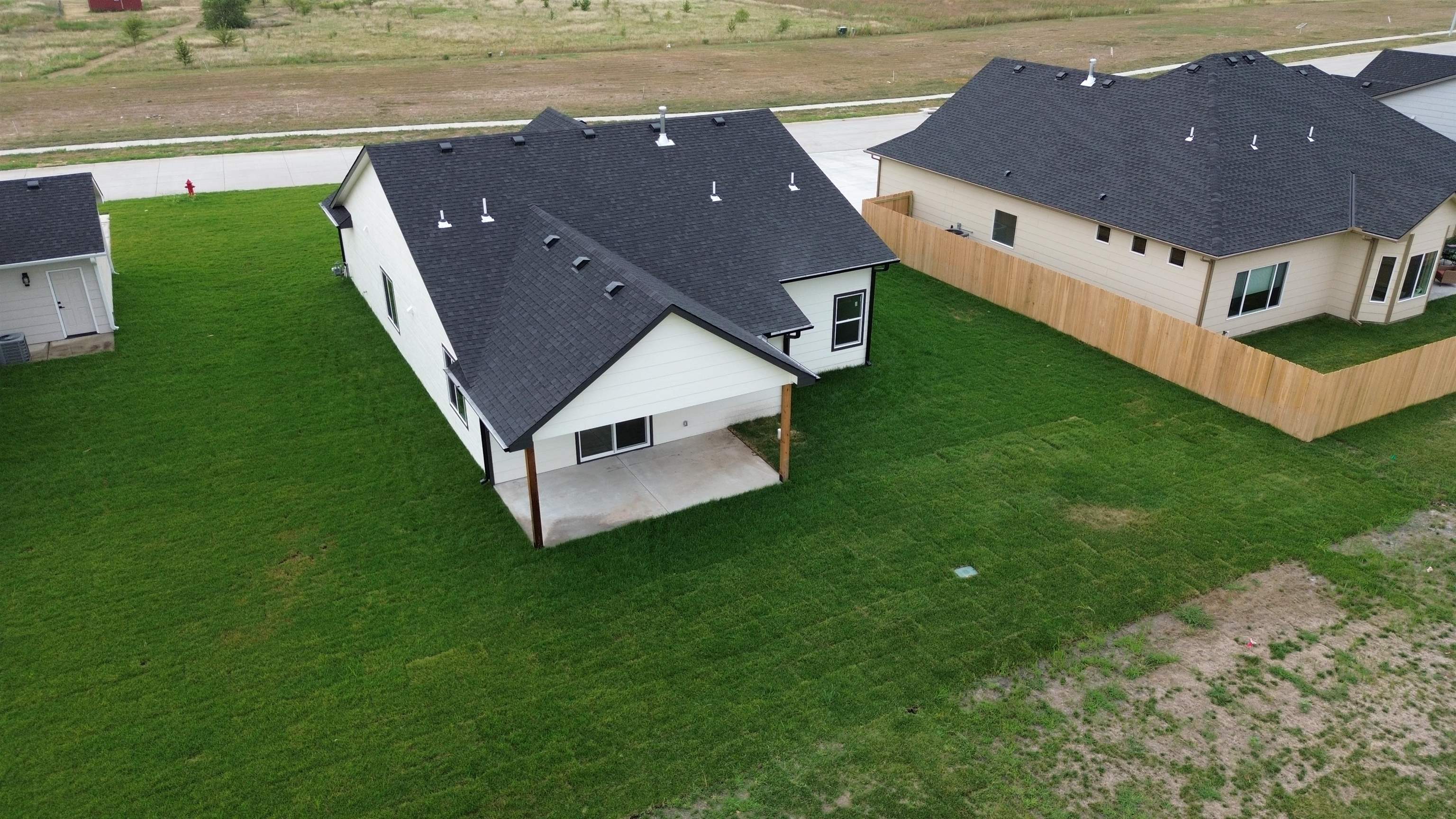 1600 E Appleton St, Valley Center, KS 67147