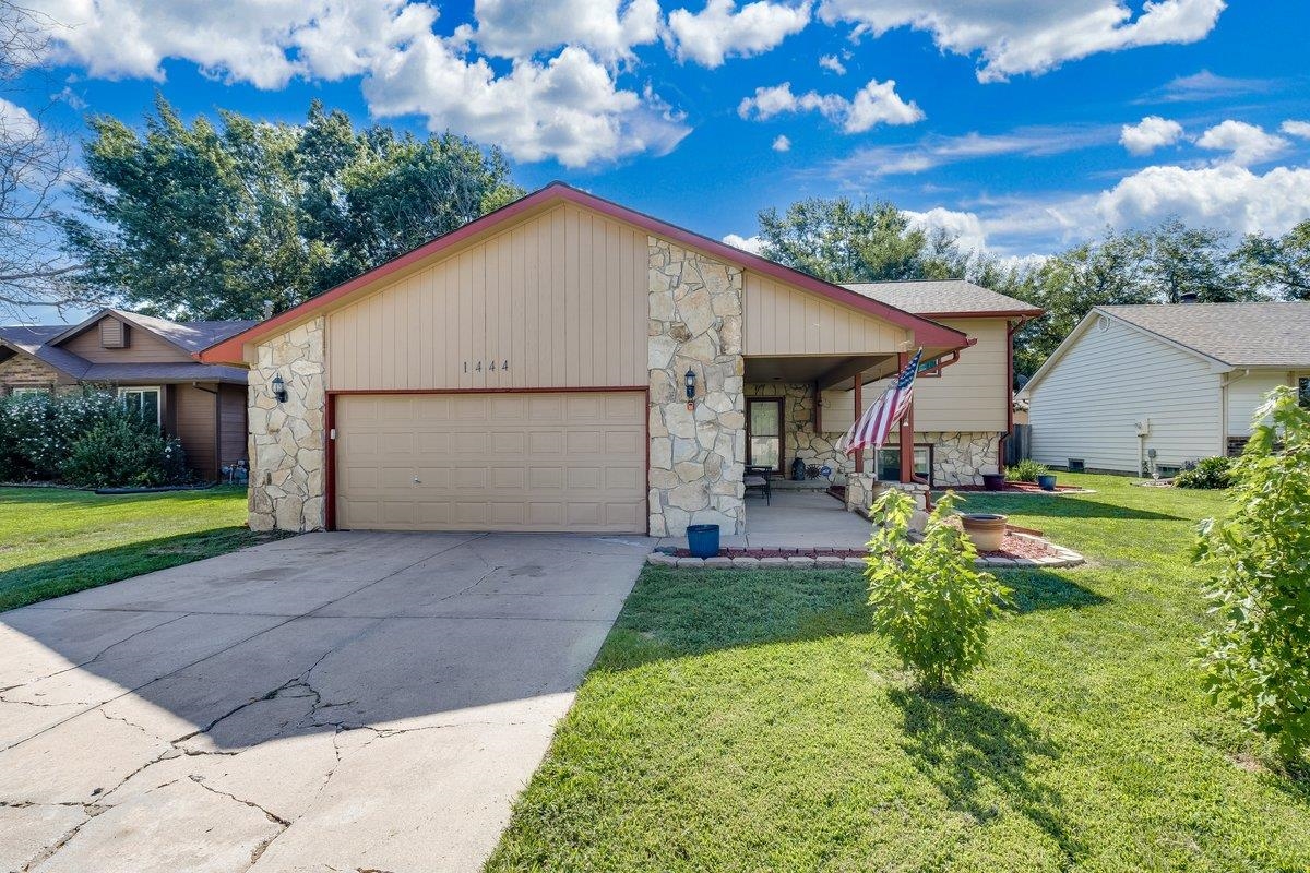 1444 N Parkridge, Wichita, KS 67212