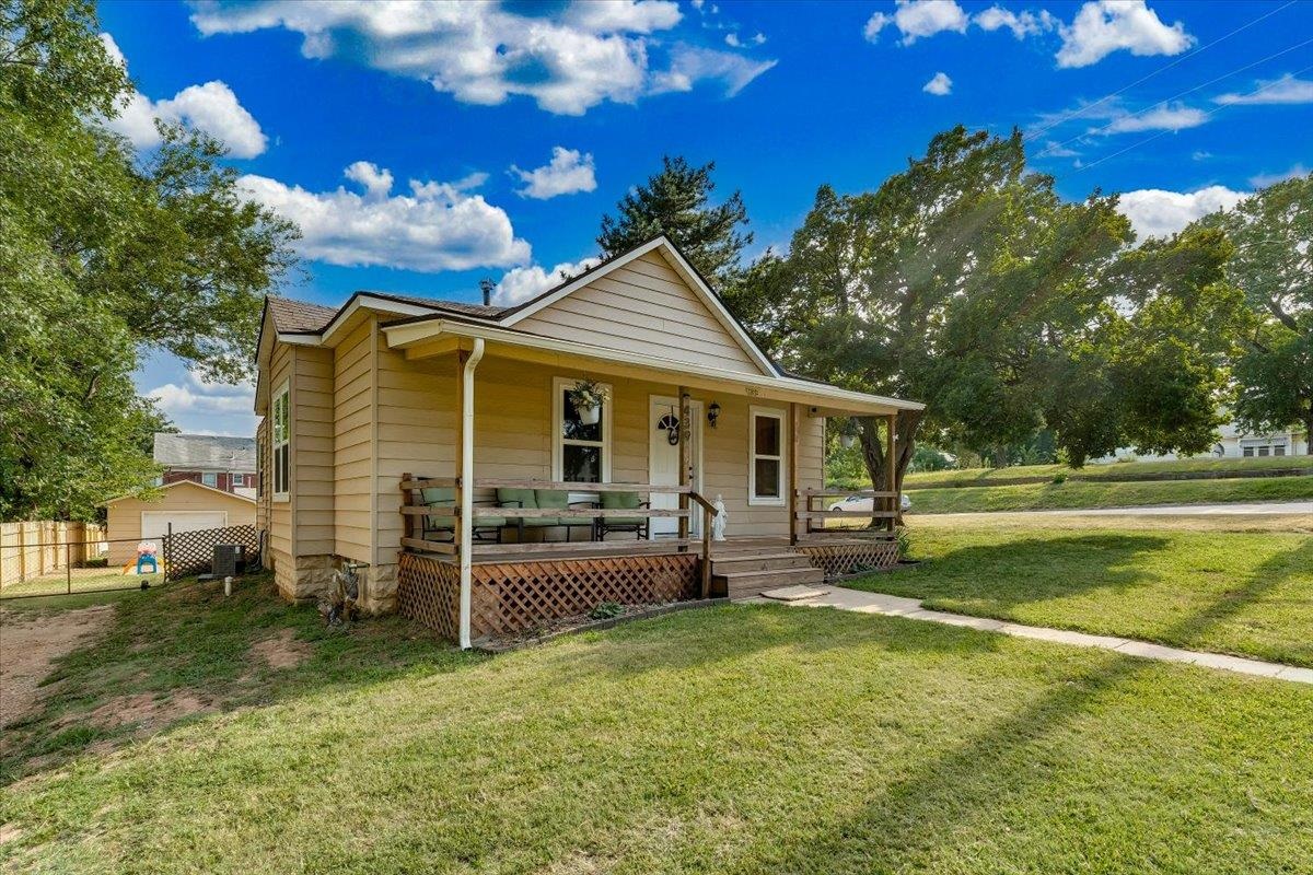 439 W C Ave, Kingman, KS 67068