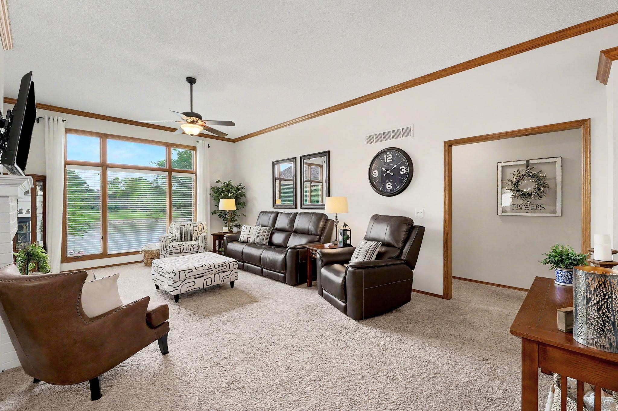108 N Rainbow Lake Rd, Wichita, KS 67235