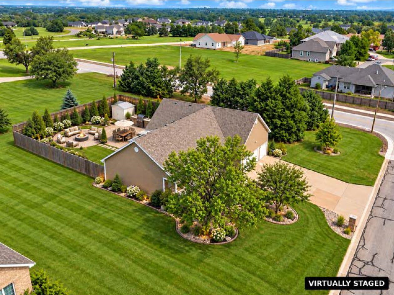 1802 Bluestem Ln, Salina, KS 67401