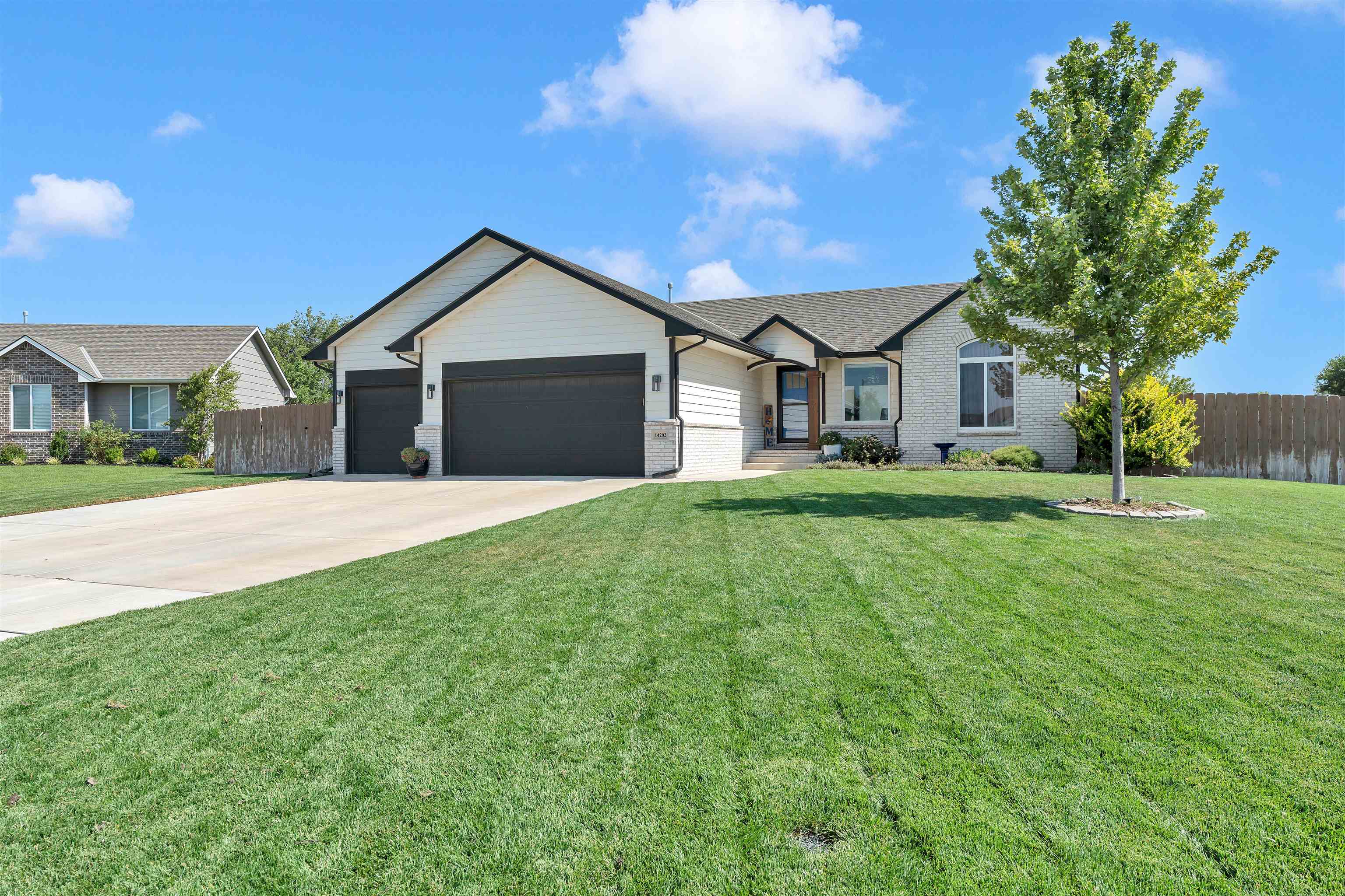 14202 W Ridgepoint, Wichita, KS 67235