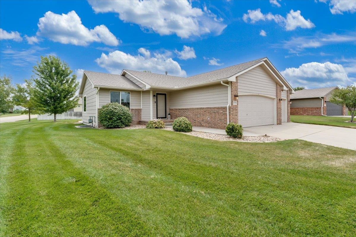 12101 W Jewell Ct, Wichita, KS 67235