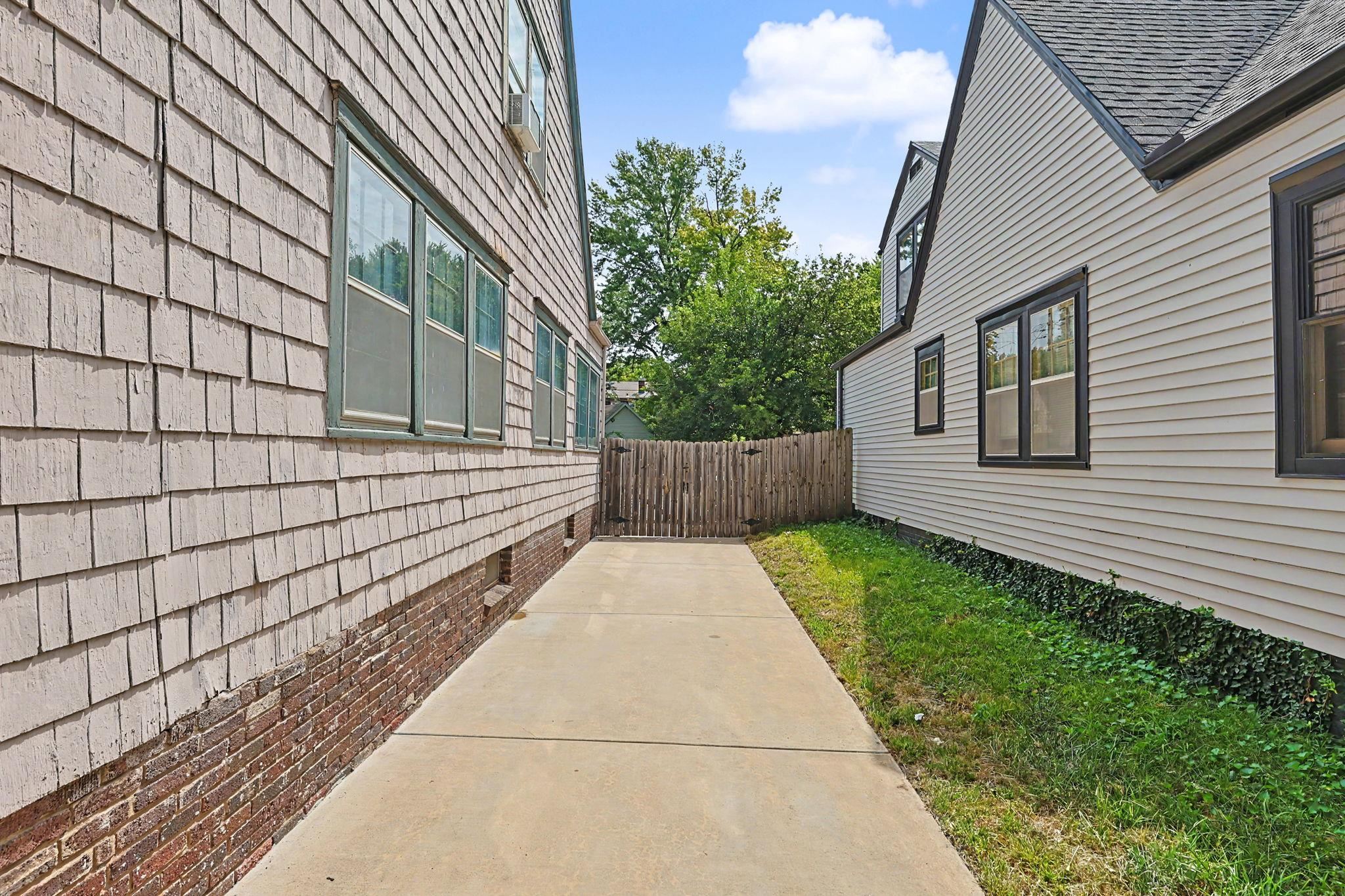 622 N Broadview, Wichita, KS 67208
