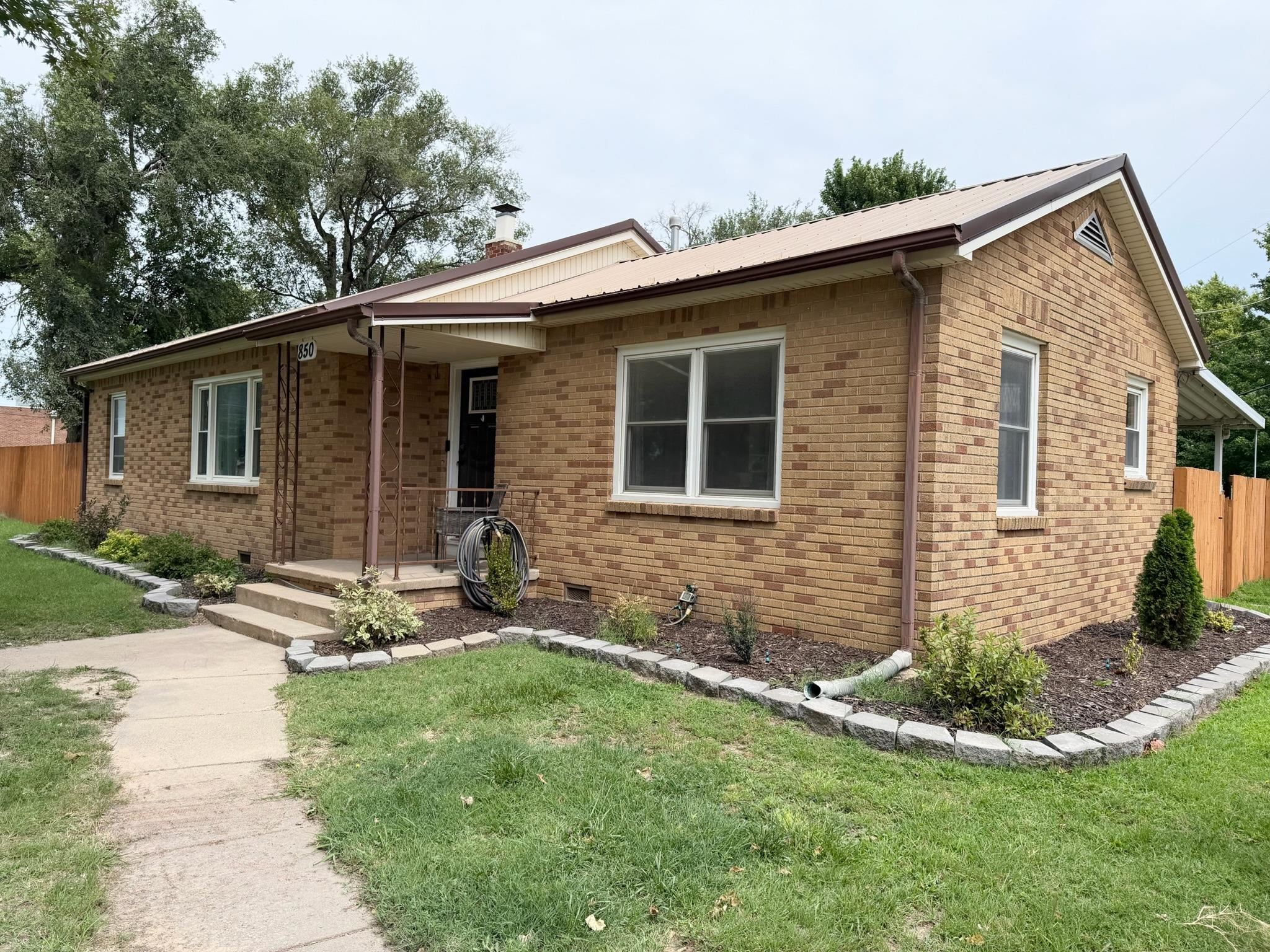 850 W 41st, Wichita, KS 67217