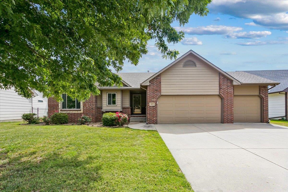 572 N Creek Trl, Kechi, KS 67067