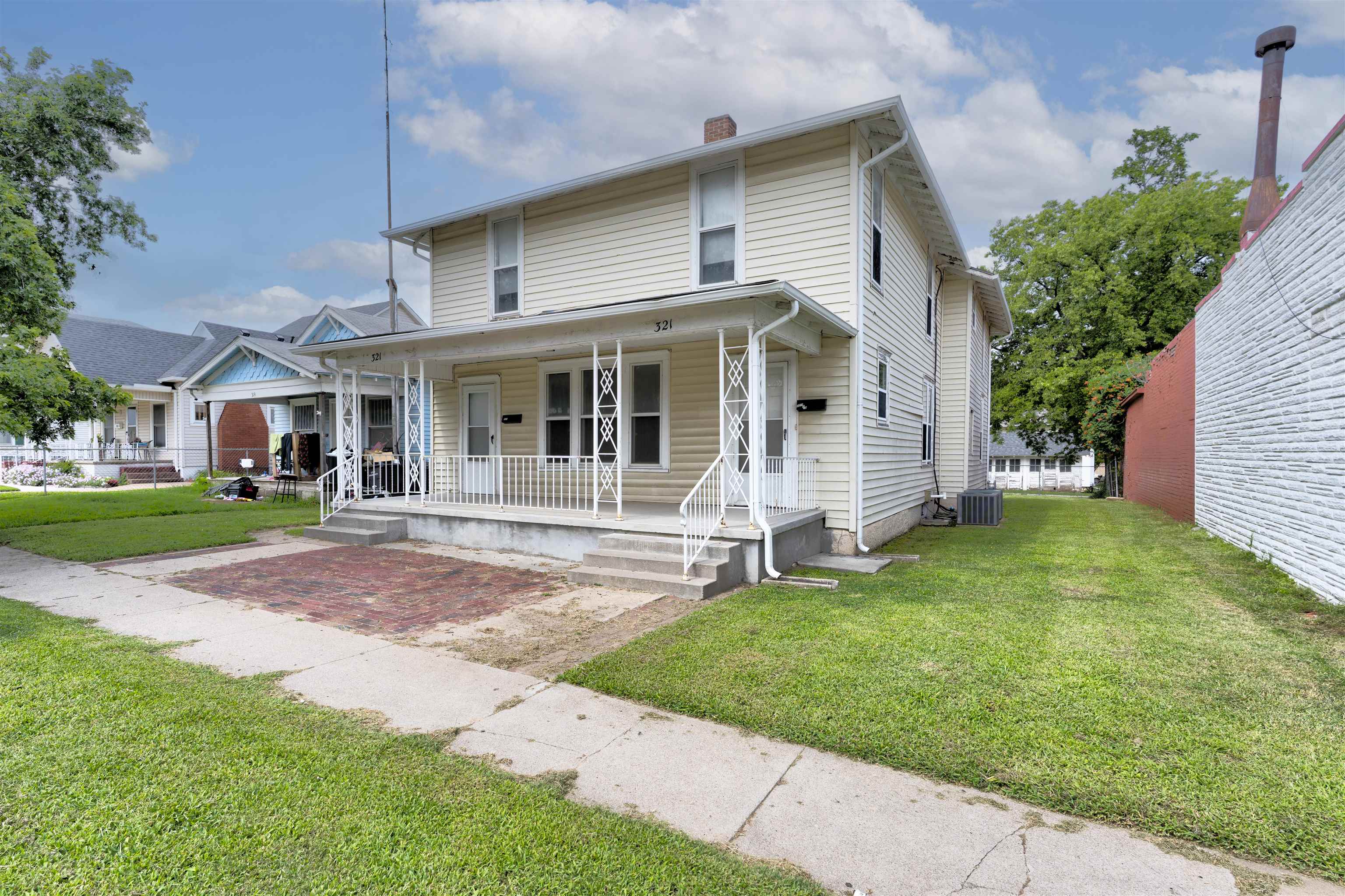 321 N Summit, Arkansas City, KS 67005