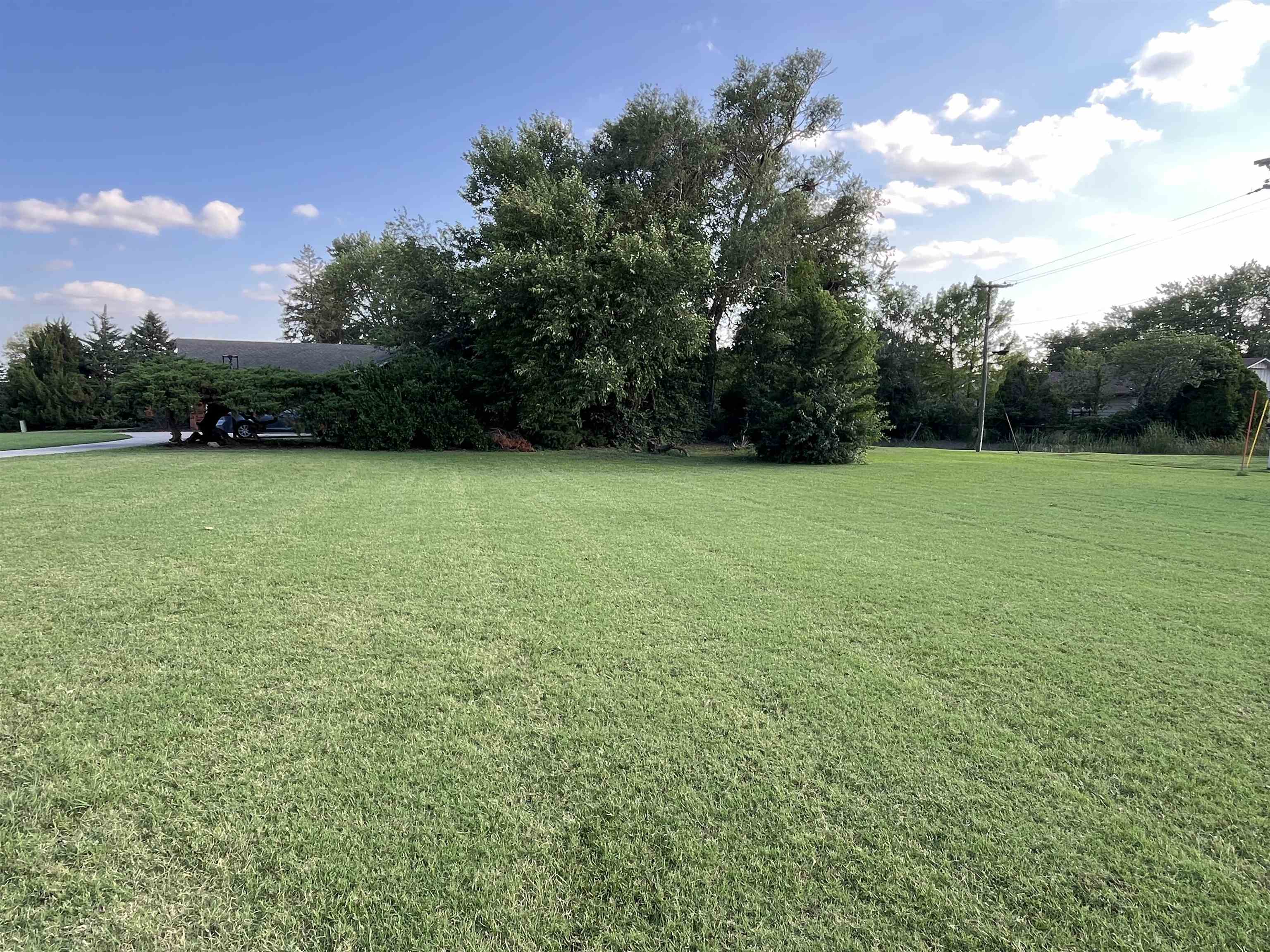 301 Willow Rd, Hillsboro, KS 67063