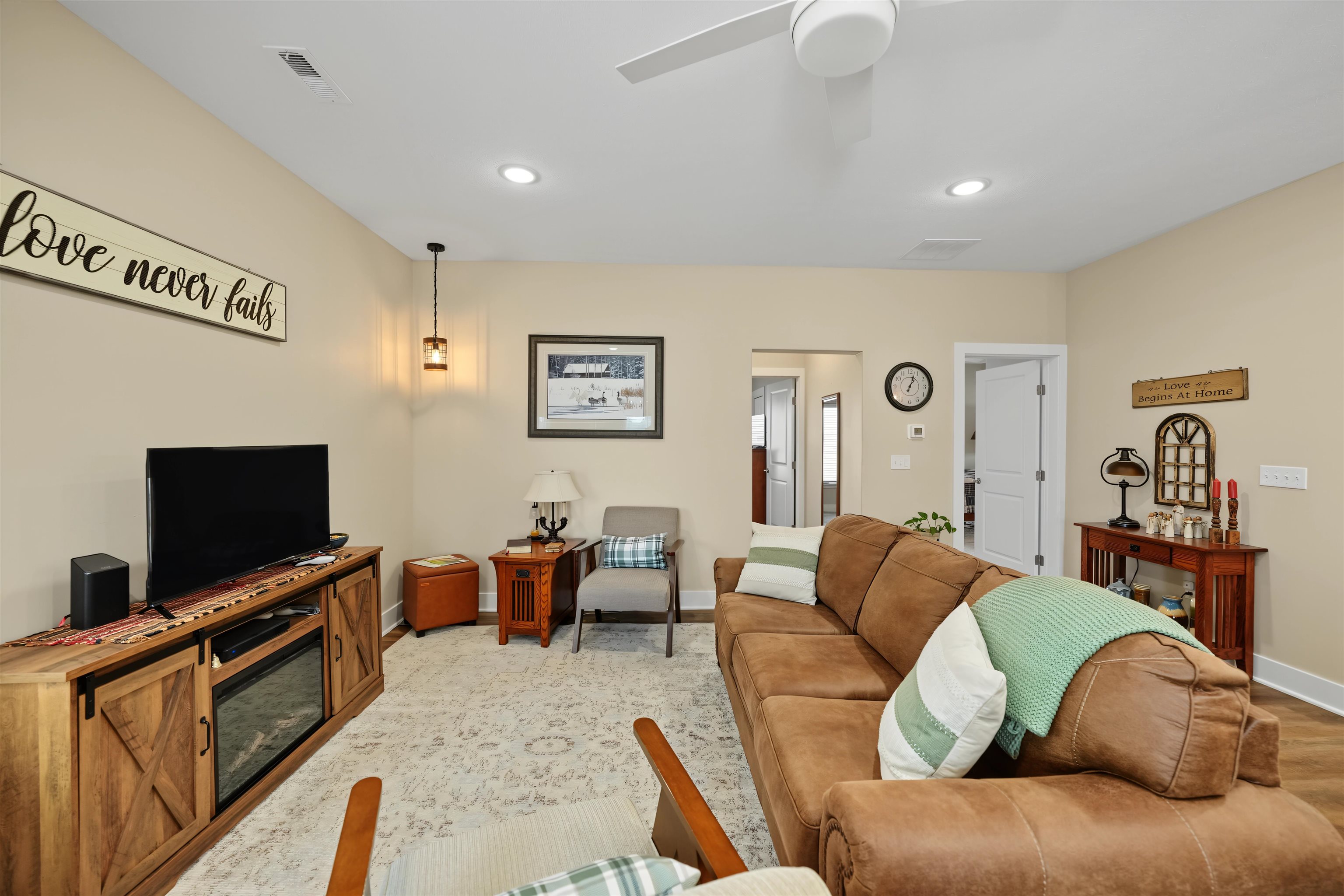 1007 Lingonberry Ln, Lindsborg, KS 67456