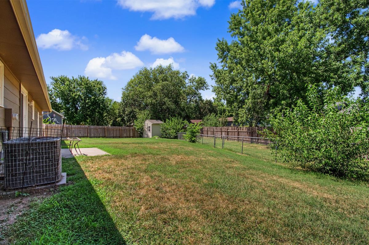 3 W Son Ct, Valley Center, KS 67147