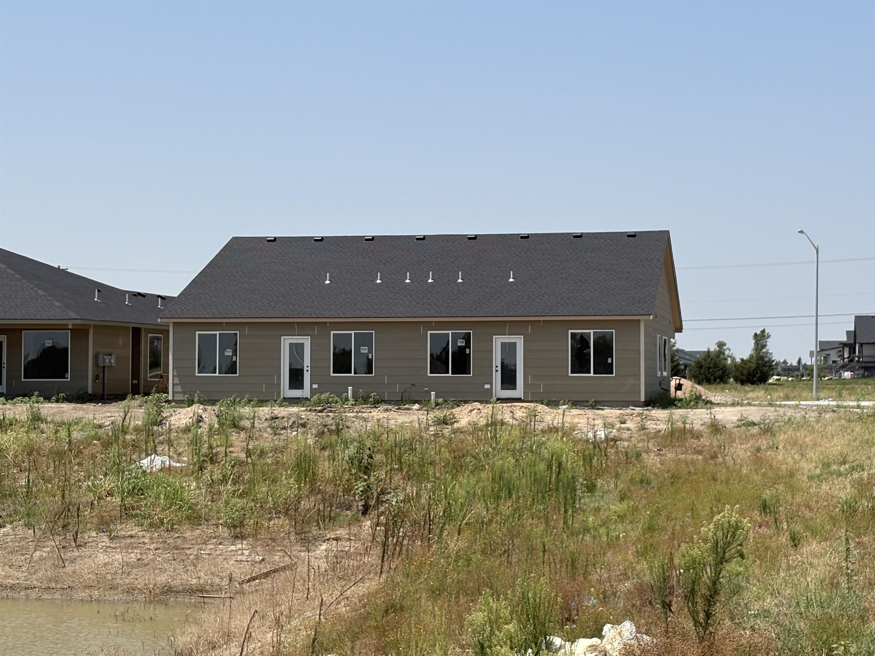 2904 S Denene St Units 100 & 200, Wichita, KS 67215