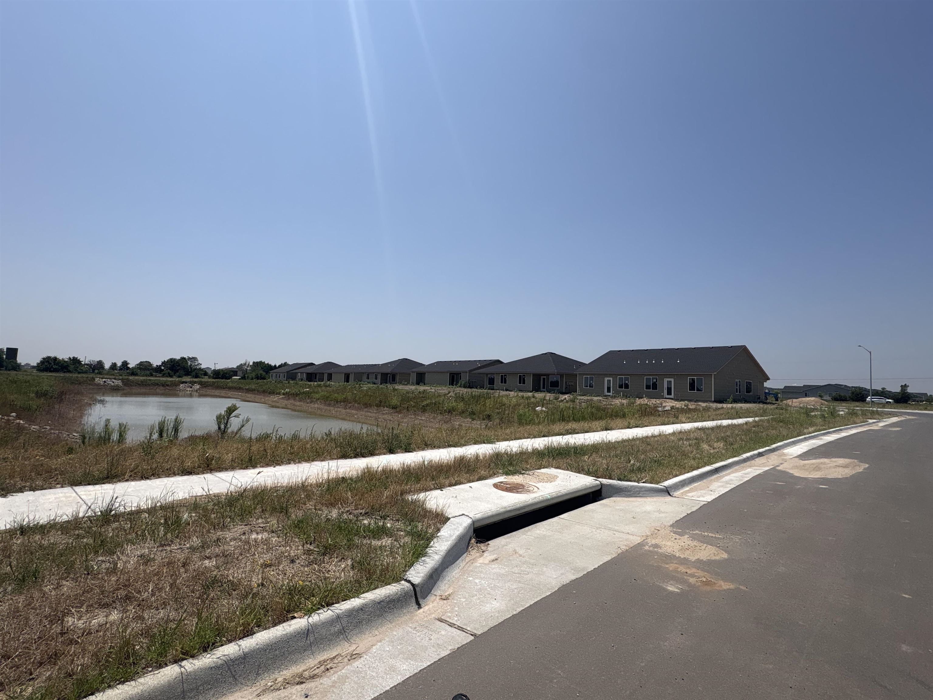 2904 S Denene St Units 100 & 200, Wichita, KS 67215