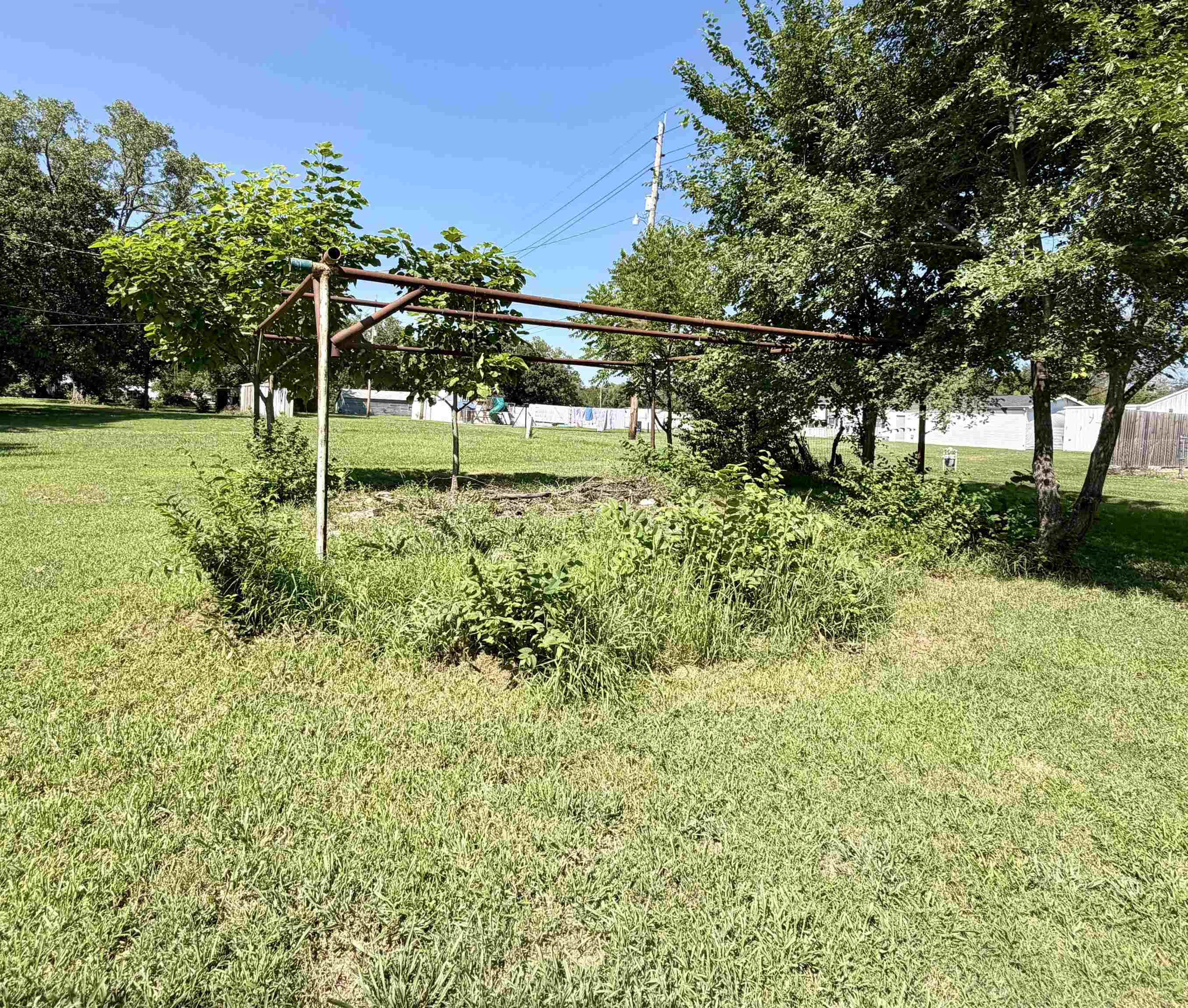 708 N School, Eureka, KS 67045