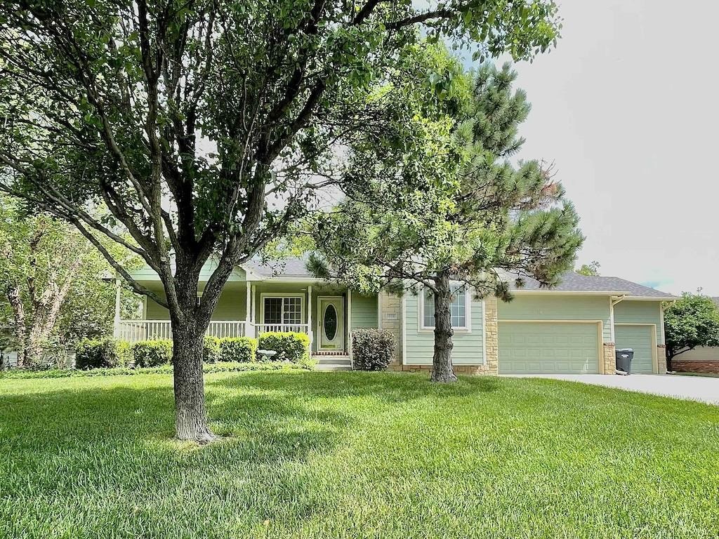 118 Primrose Ln, Rose Hill, KS 67133