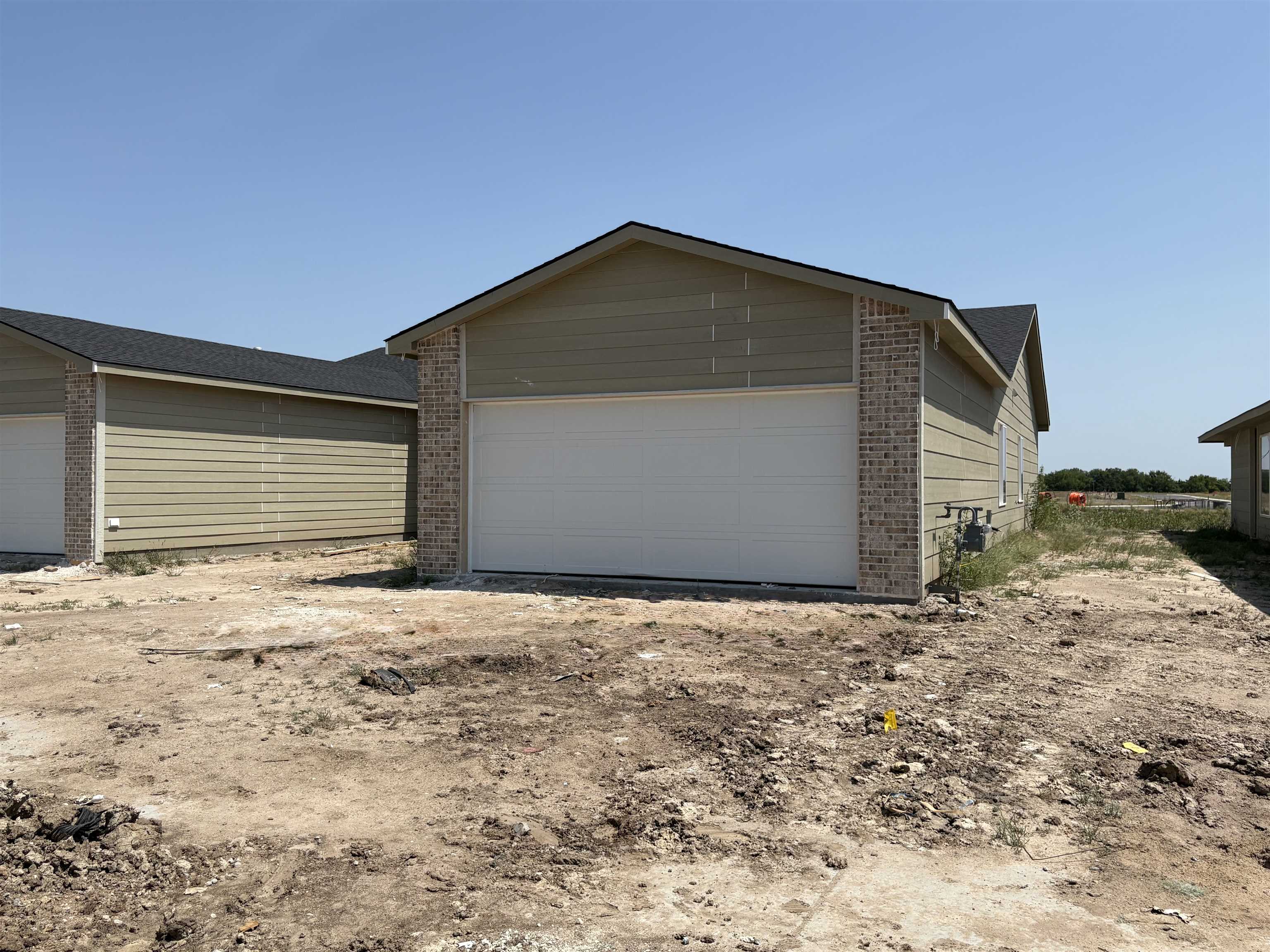 2912 S Denene St Units 100 & 200, Wichita, KS 67215