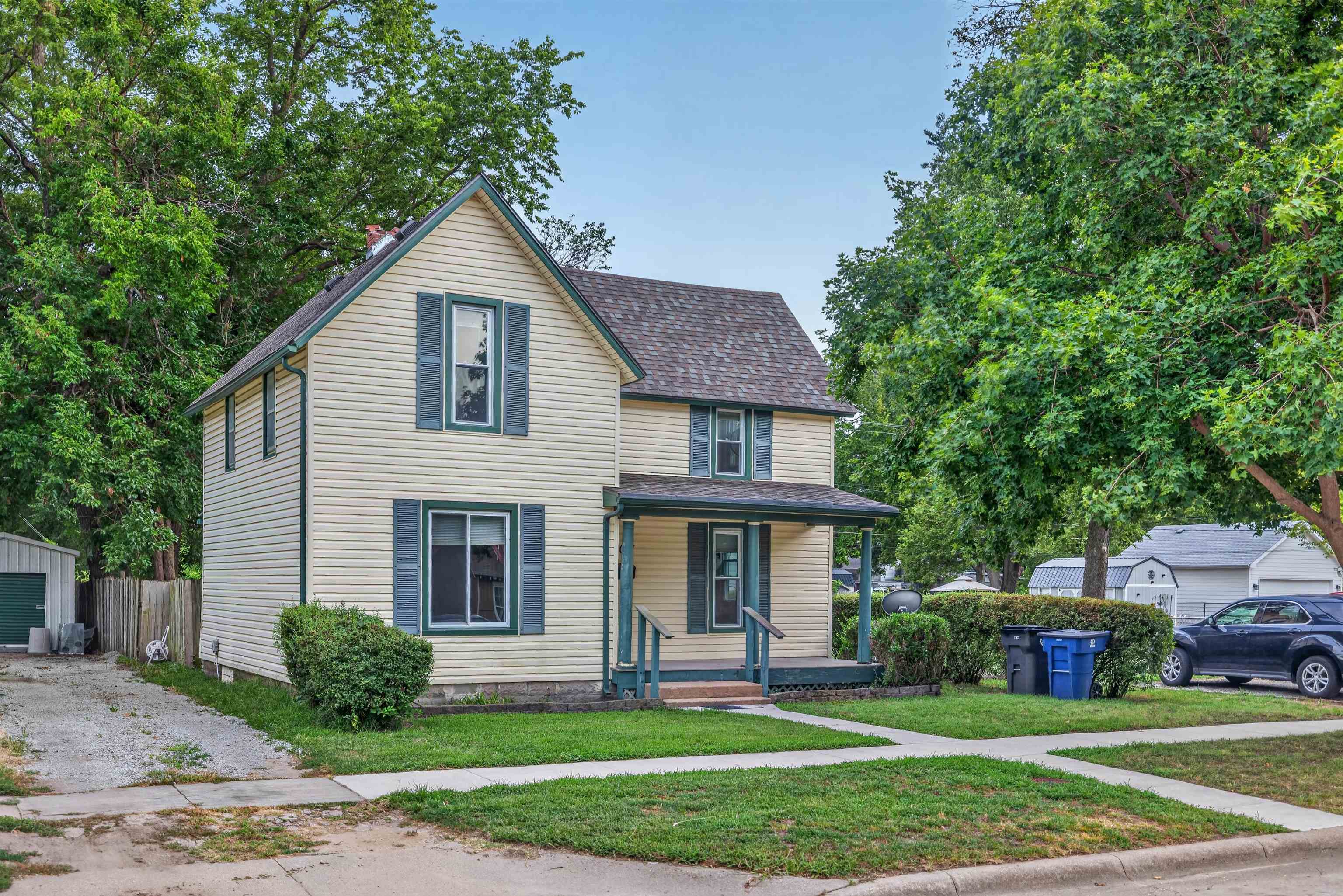 507 W 6th St, Newton, KS 67114