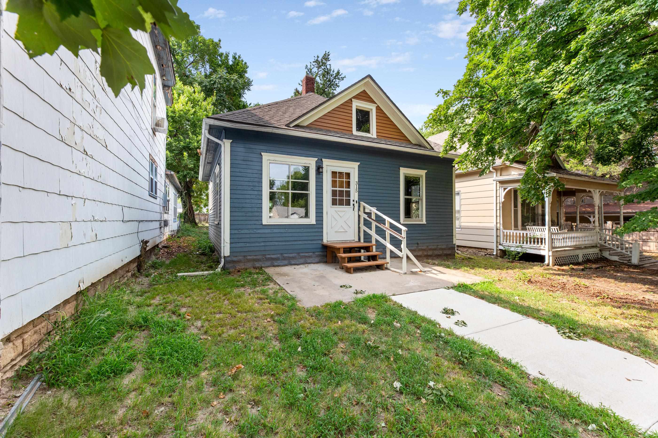 315 W 7th, Newton, KS 67114