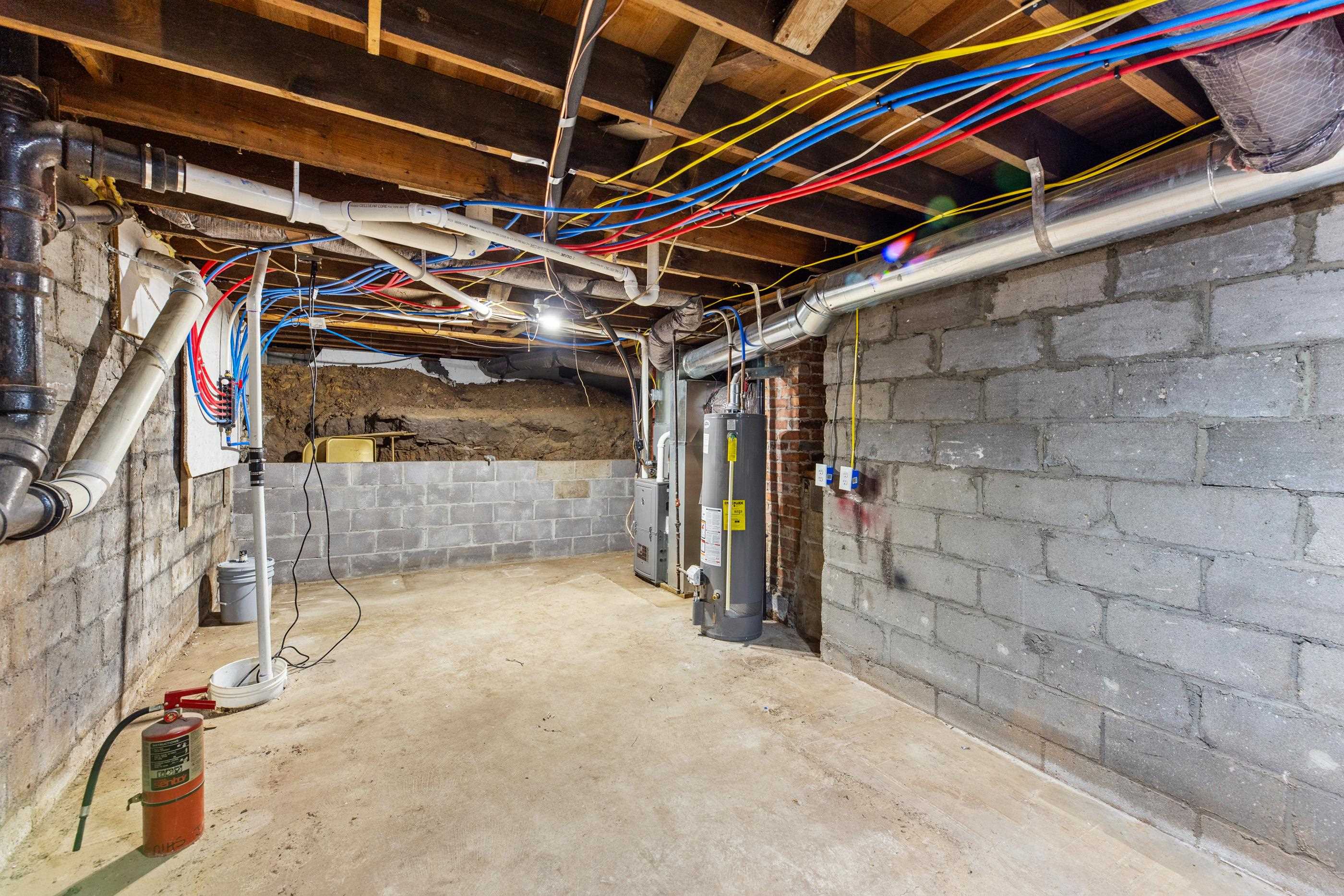 315 W 7th, Newton, KS 67114