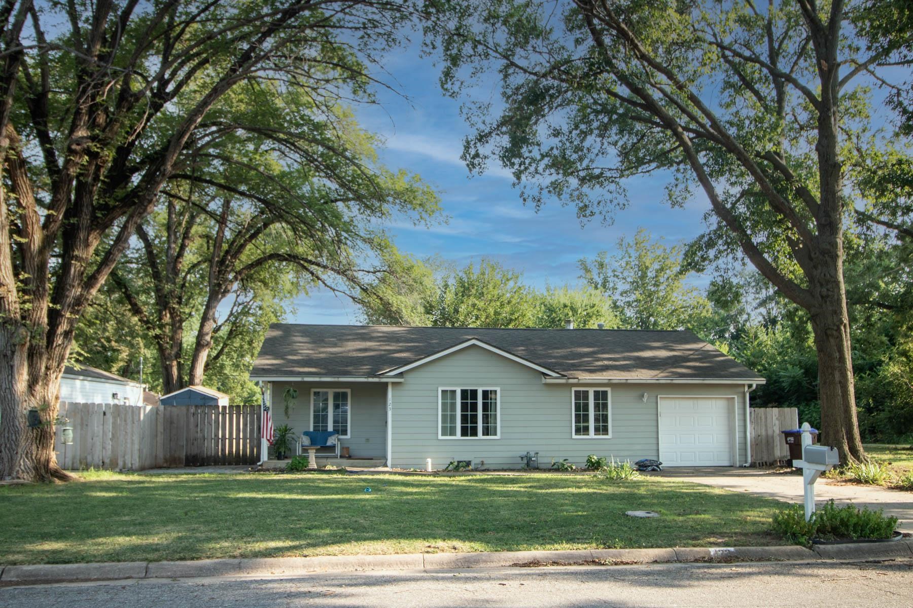 123 E Miller, Mulvane, KS 67110