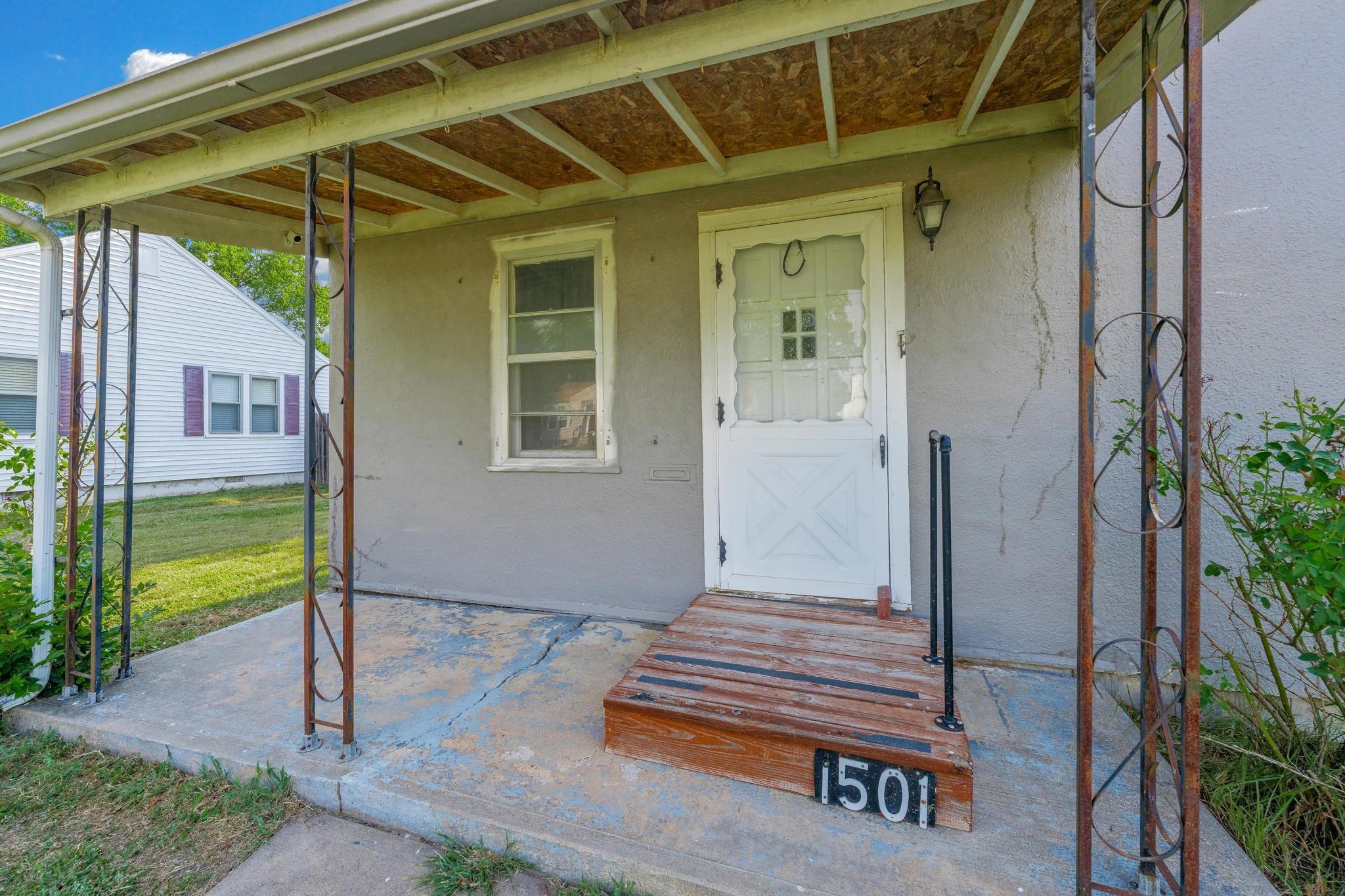 1501 N C St, Wellington, KS 67152