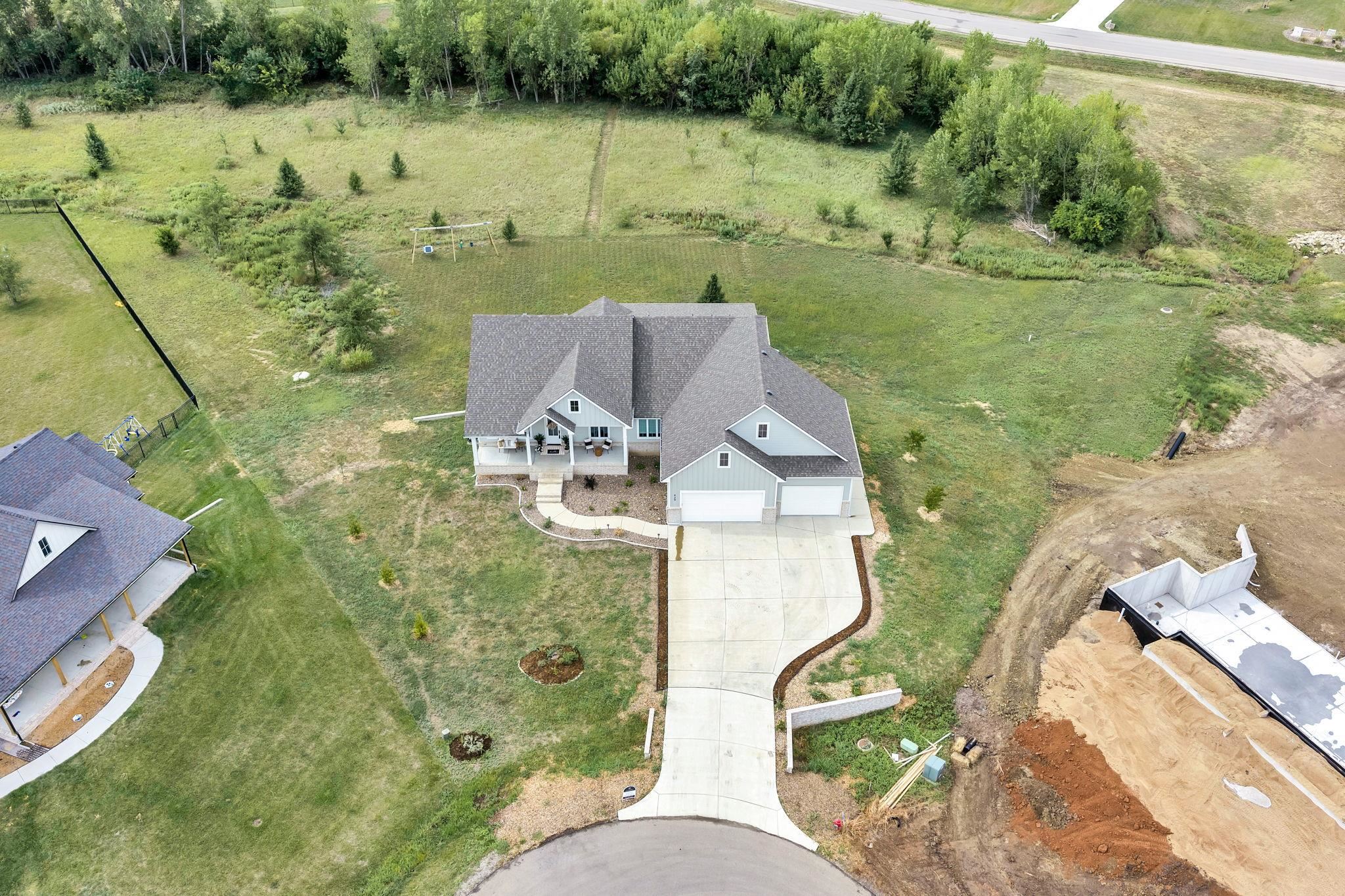 429 Cedar Point Ct, Derby, KS 67037