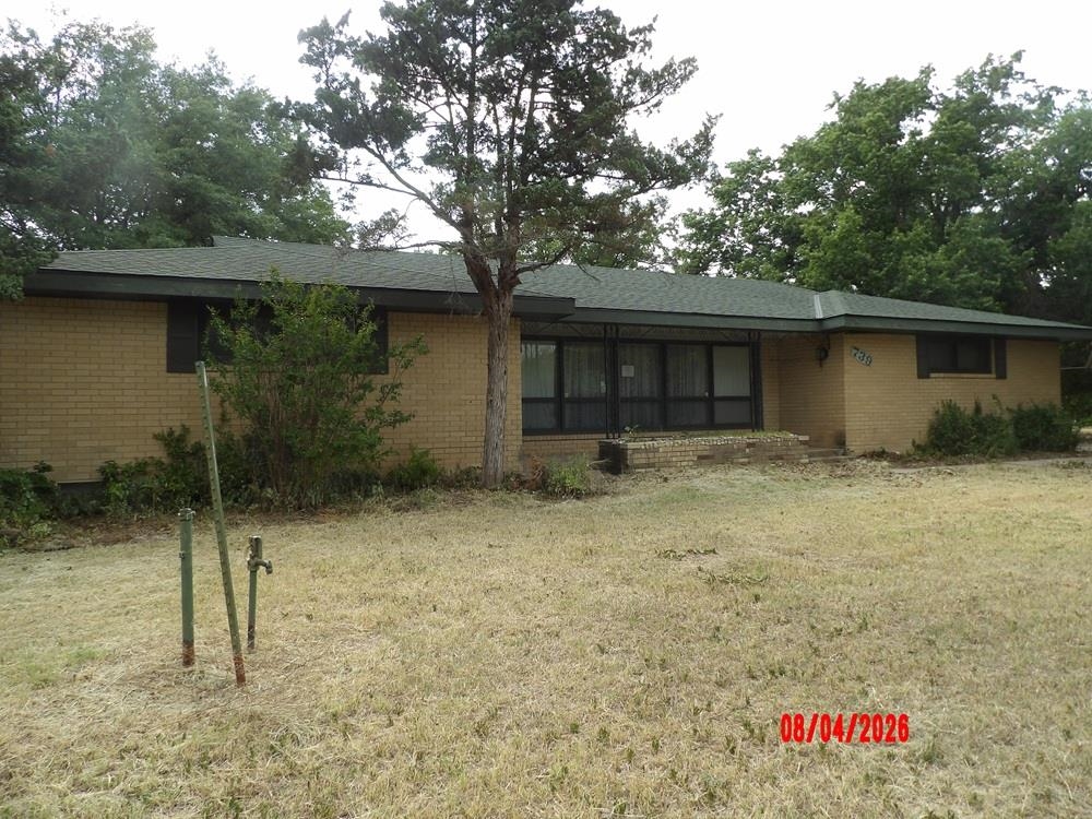 739 N 119th St W, Wichita, KS 67209