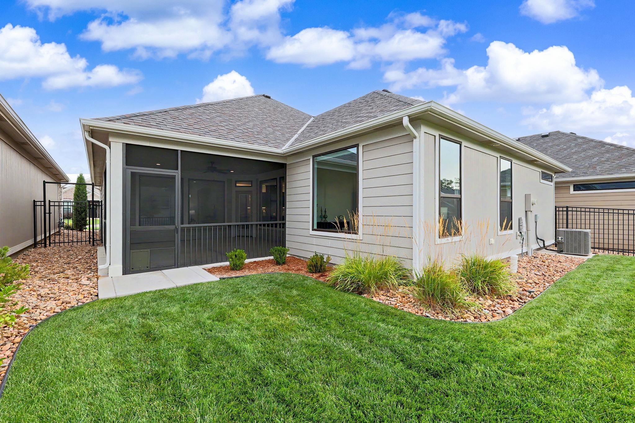 1302 S Forestview St, Wichita, KS 67235