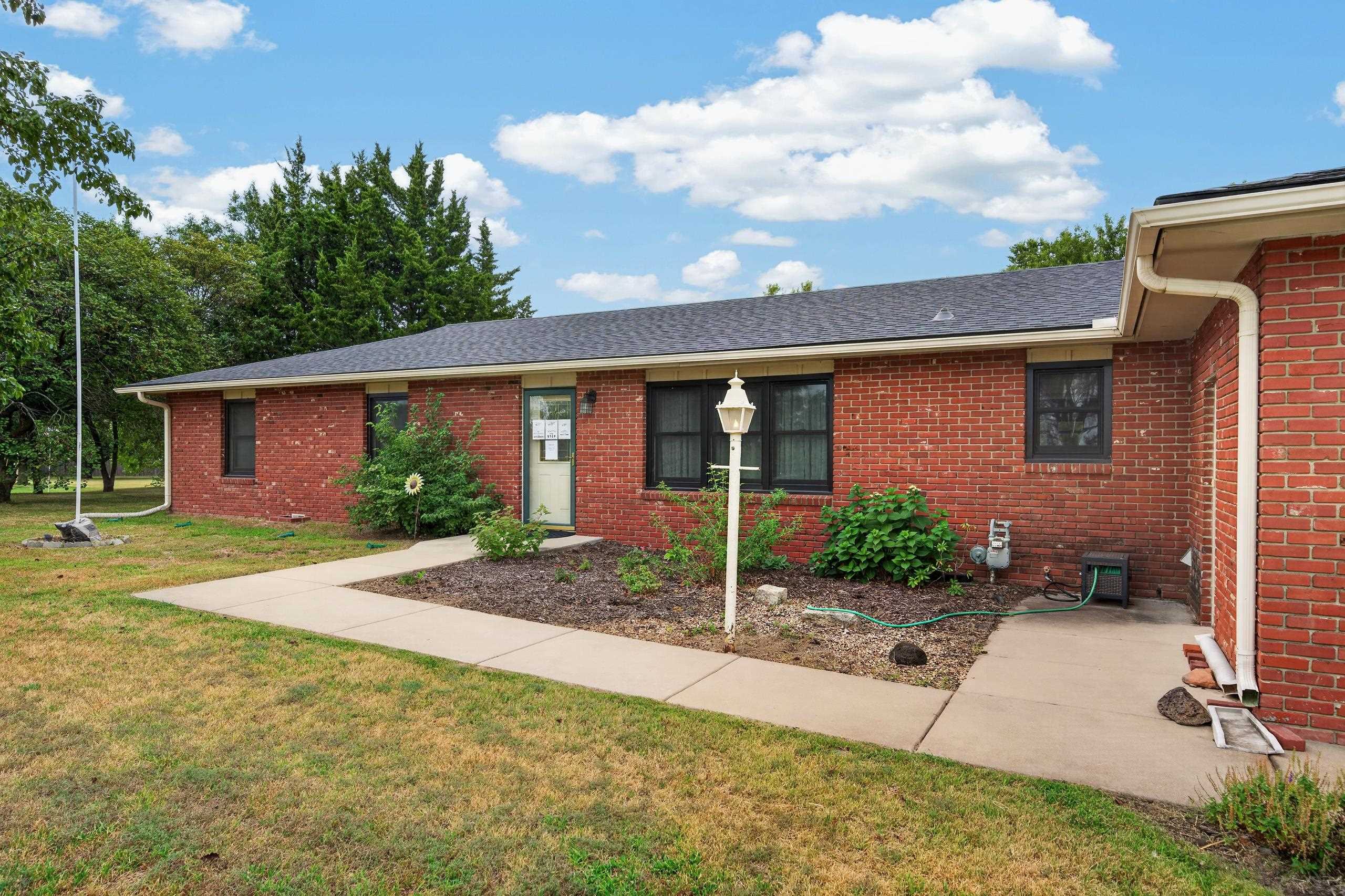 3401 E 30th Ave, Hutchinson, KS 67502