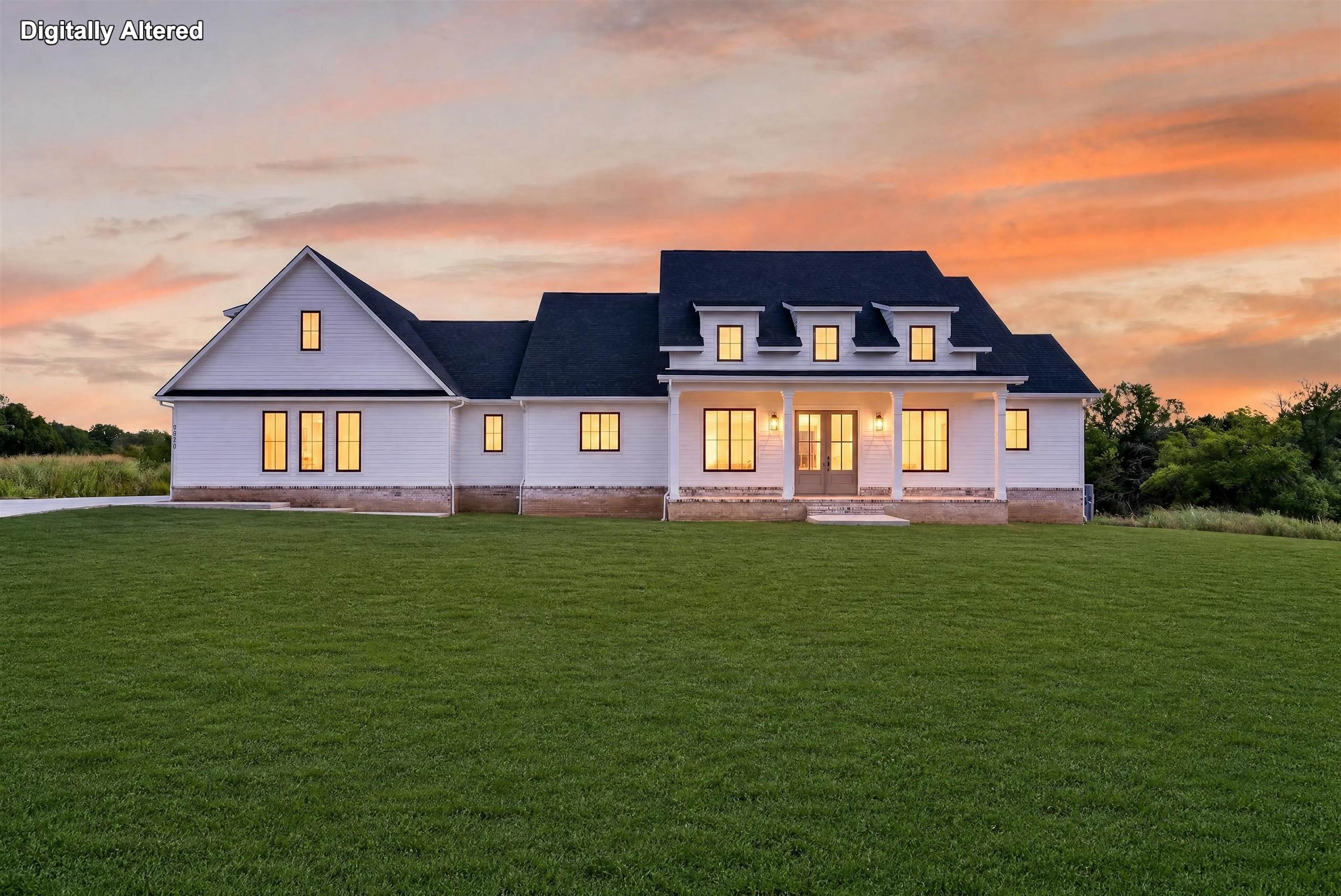 2818 E Kay St, Derby, KS 67037