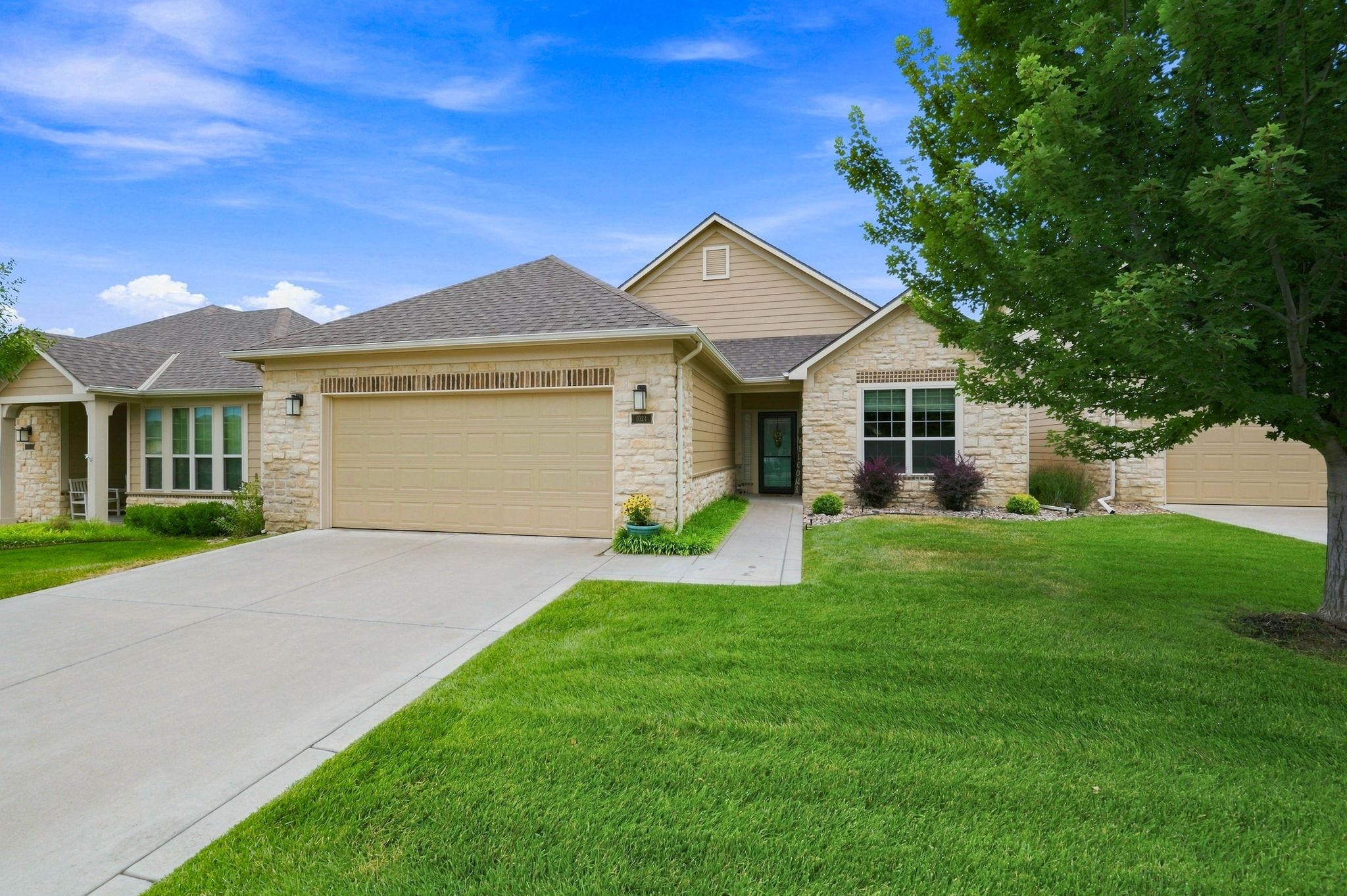 1024 E Twisted Oak Rd, Derby, KS 67037
