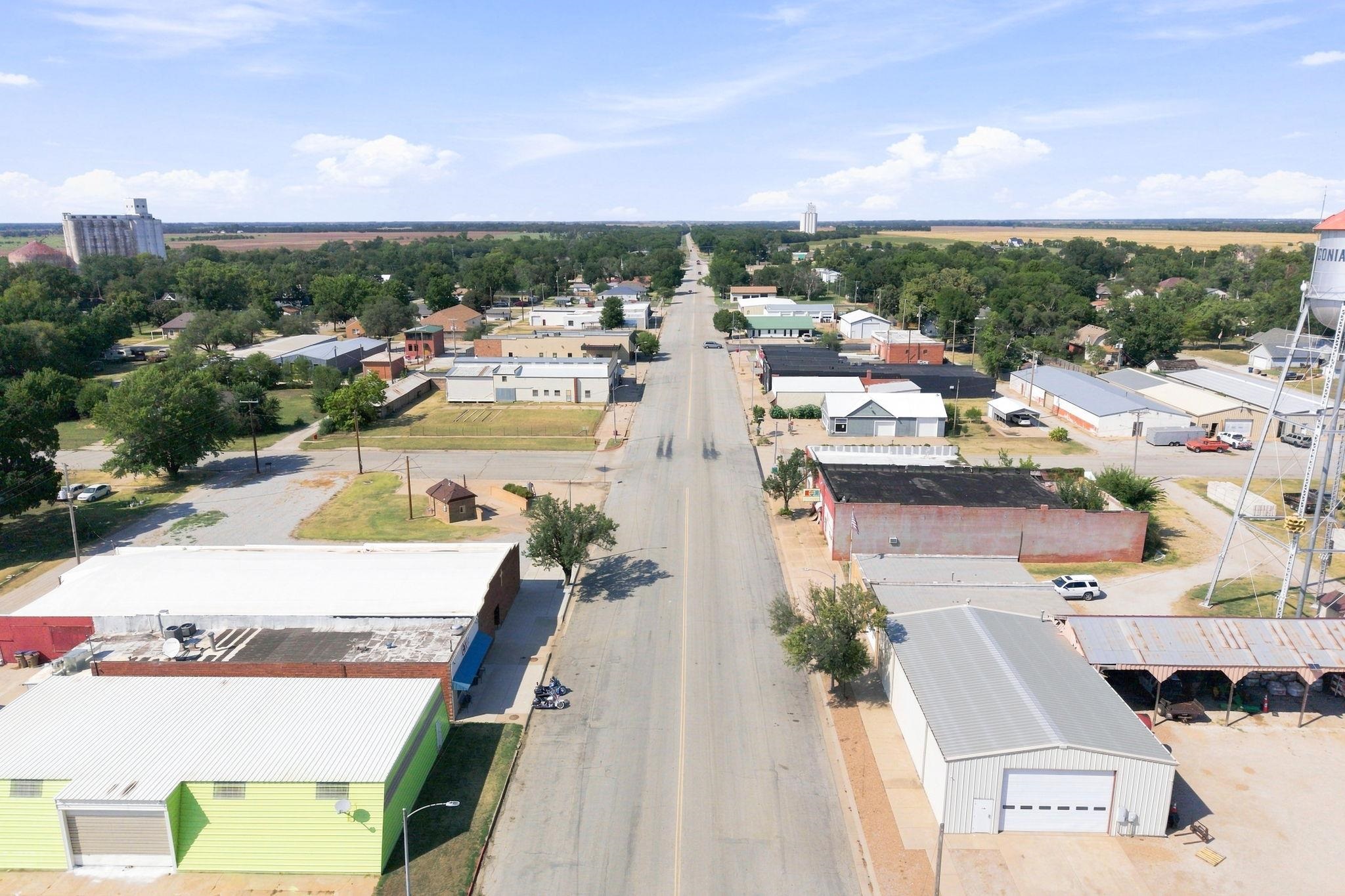211 N Plum, Argonia, KS 67004