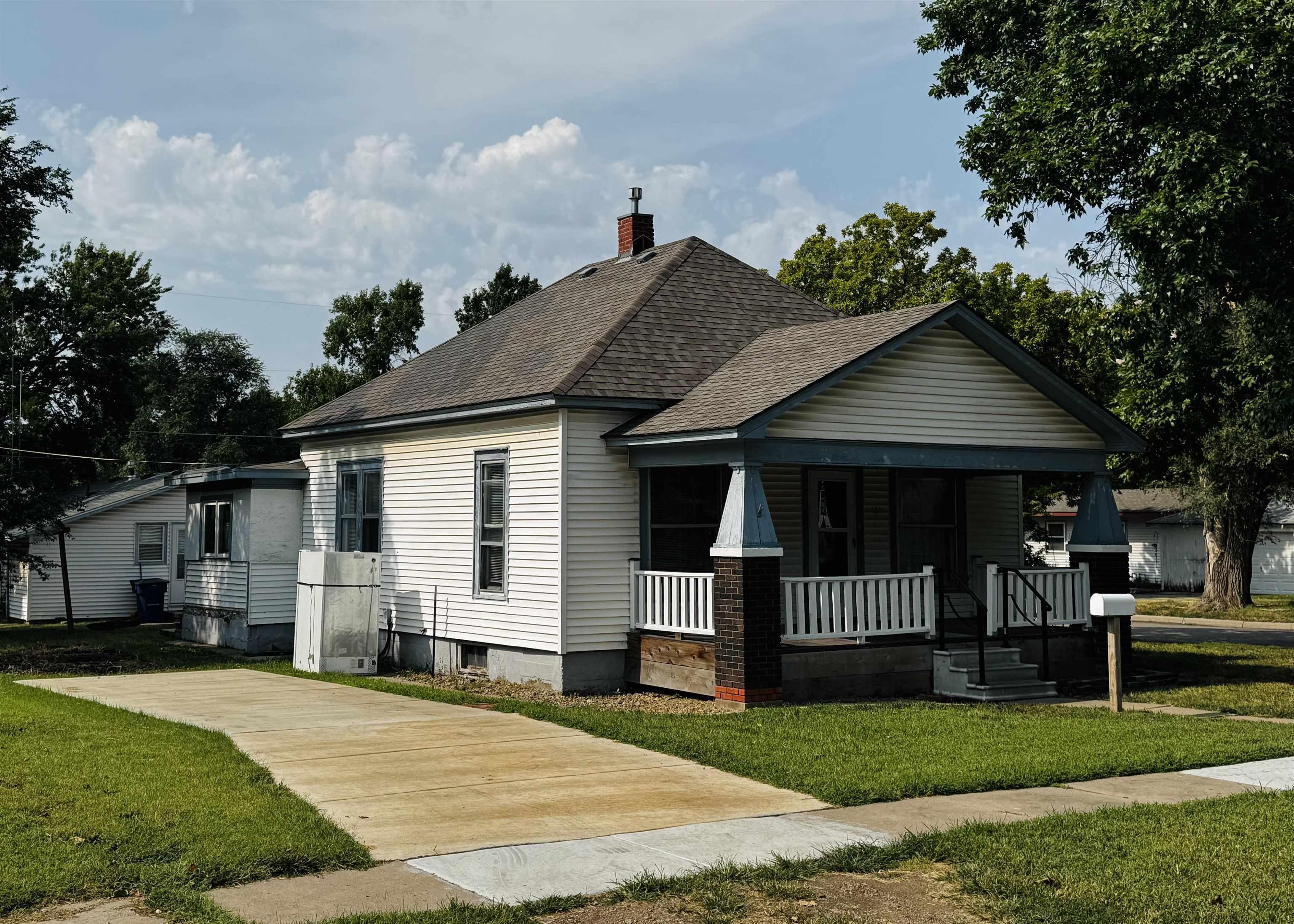 131 SW 5th, Newton, KS 67114
