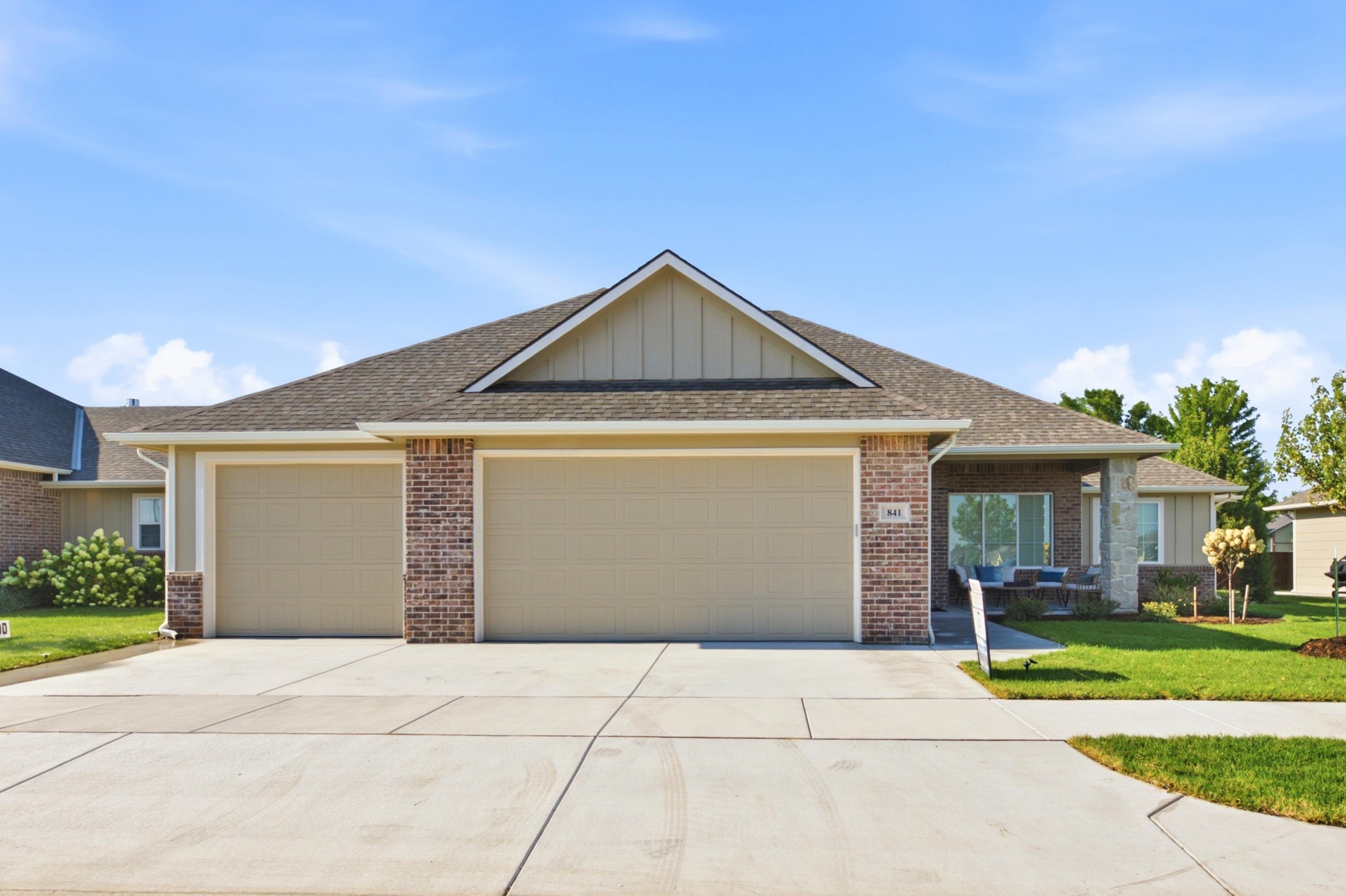 841 N Firefly St, Wichita, KS 67235