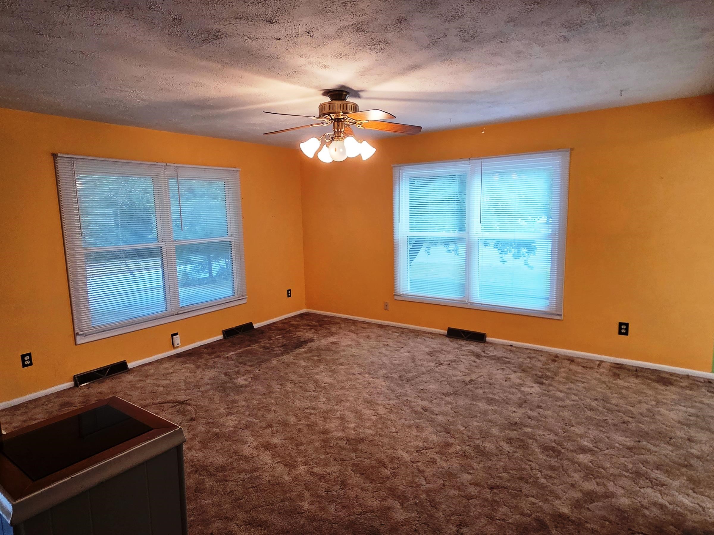 214 S Goering, Moundridge, KS 67107