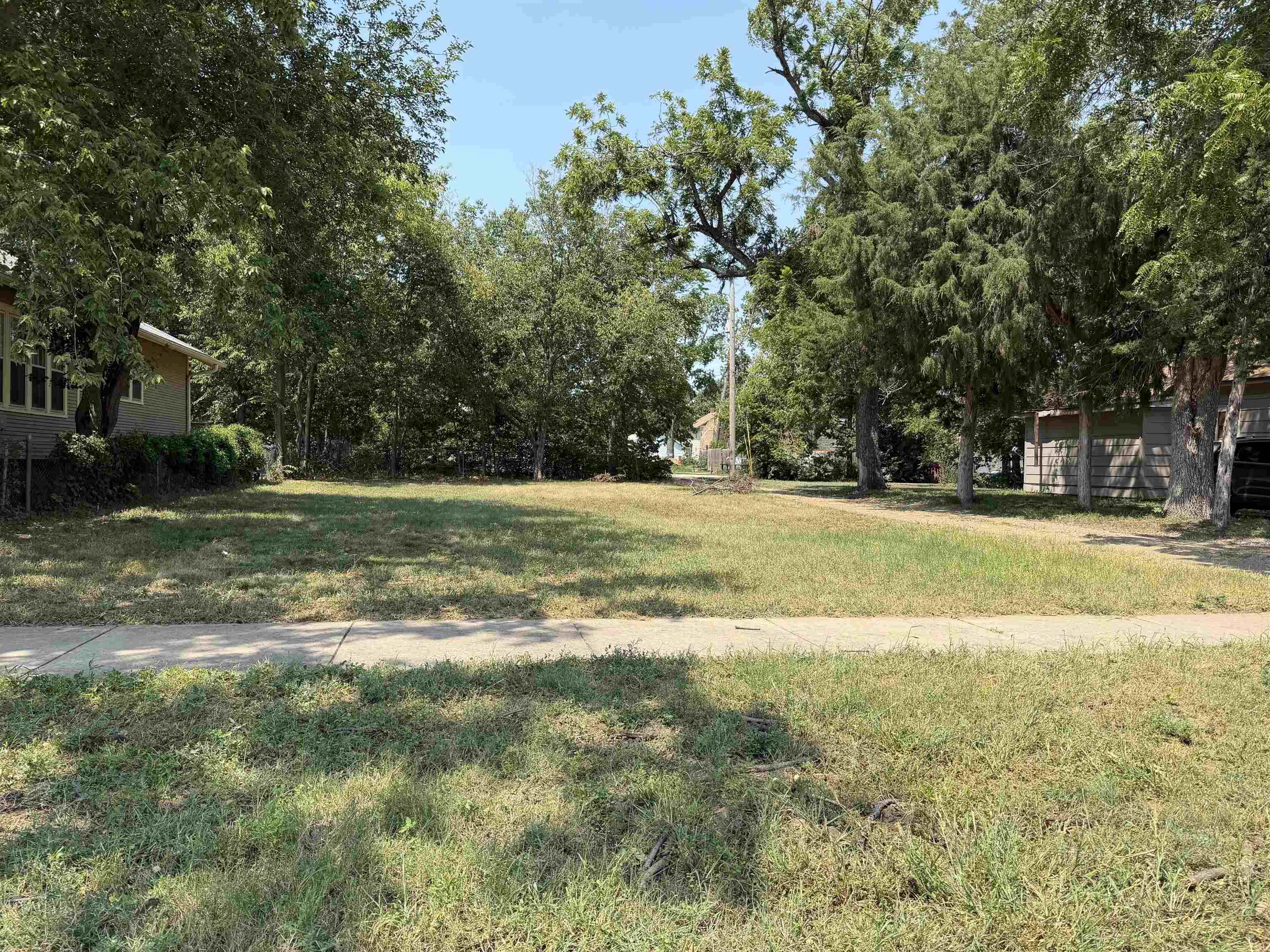 234 S Phillips Ave, Salina, KS 67401
