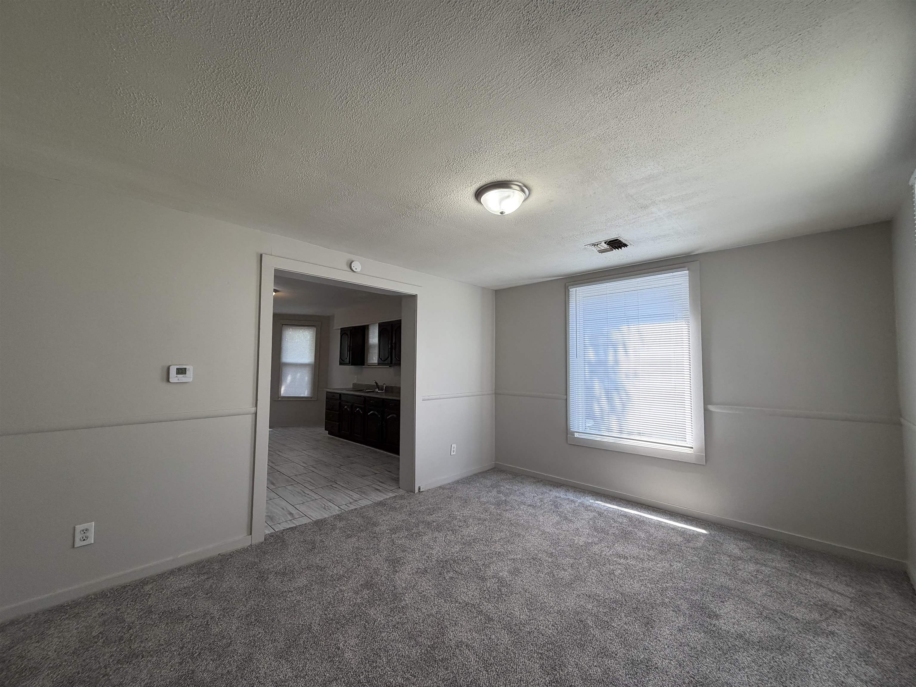 109 S West Pl, Salina, KS 67401