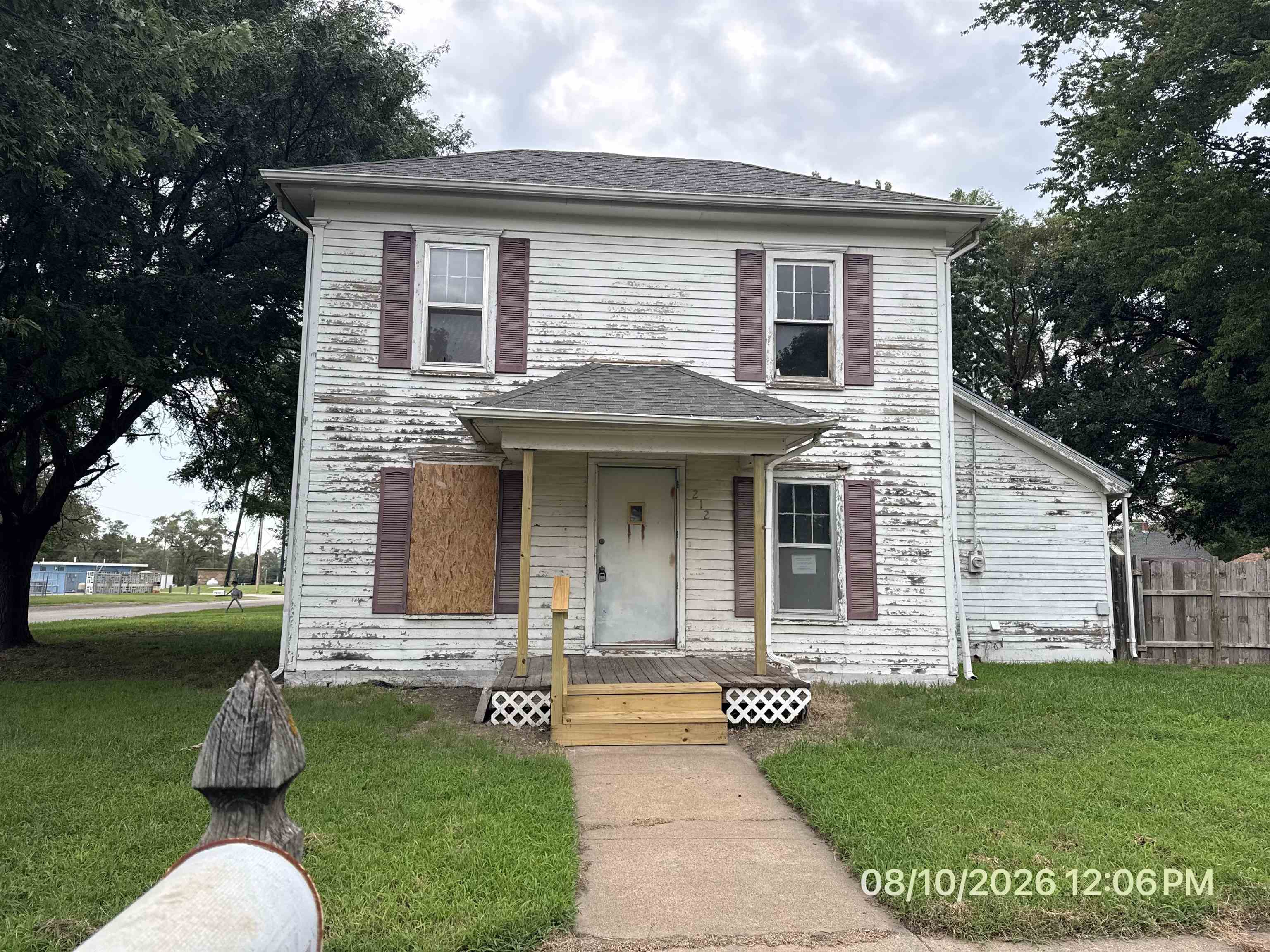212 W Princeton St, Bennington, KS 67422