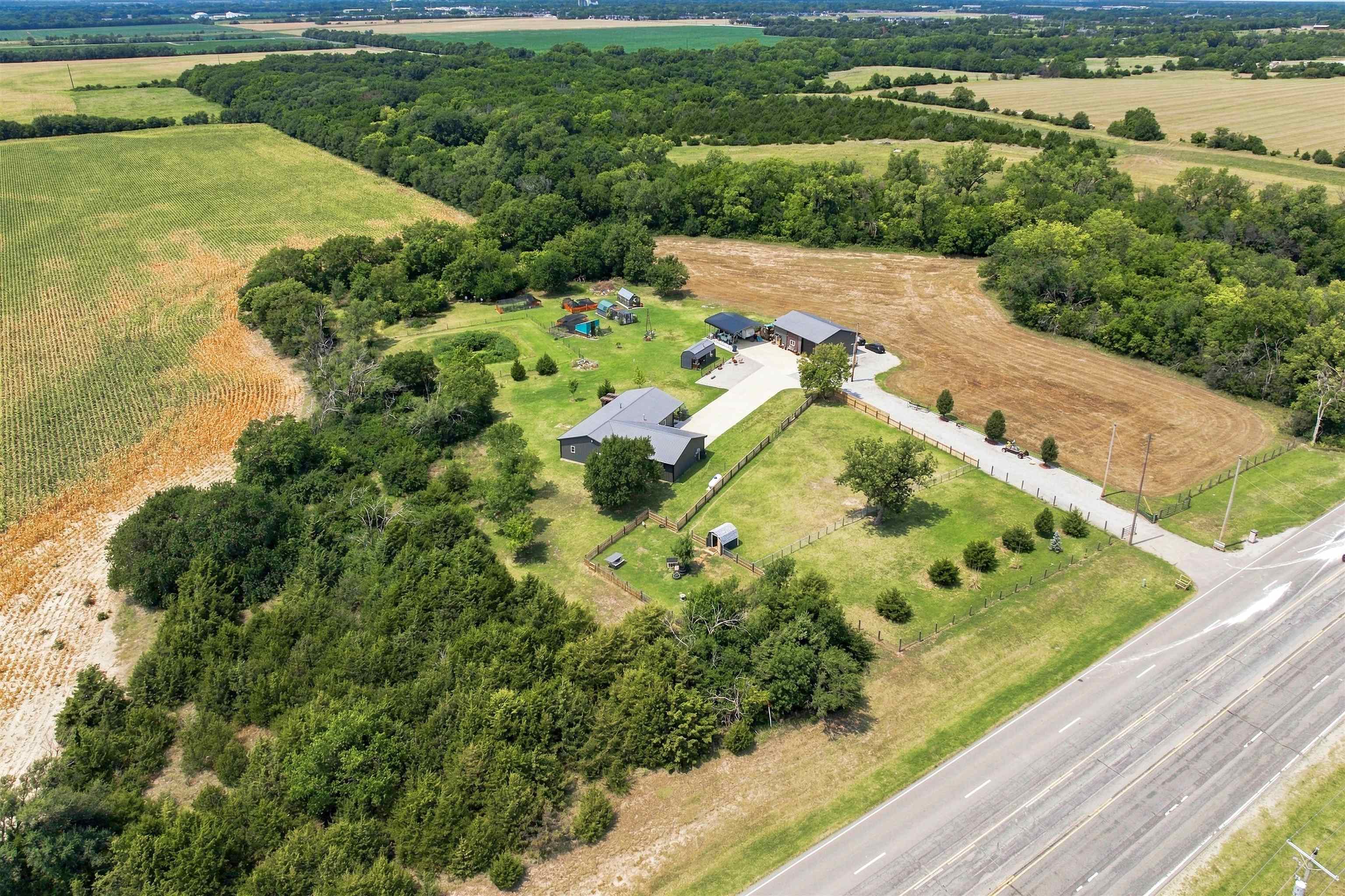 7205 N Broadway, Park City, KS 67219