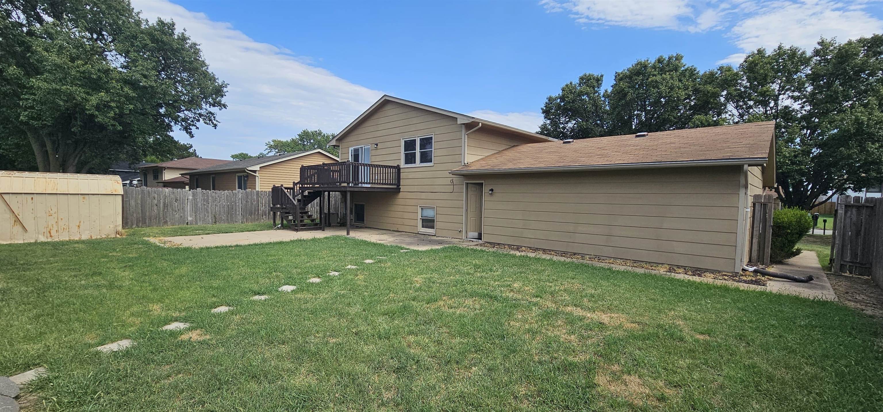 8604 E Wassall St, Wichita, KS 67210