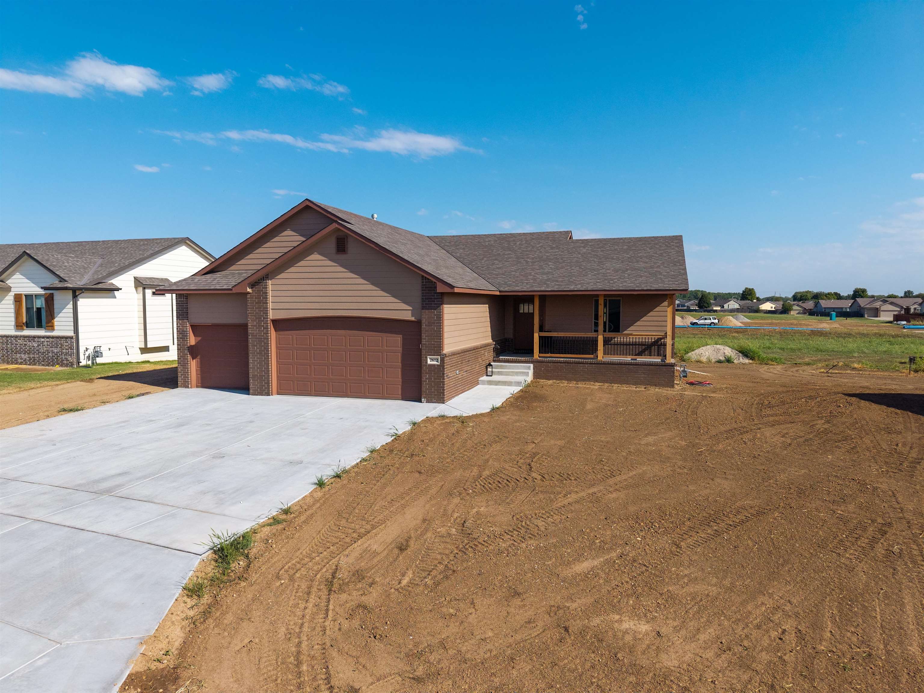 2612 E Spring Meadows Ct, Derby, KS 67037