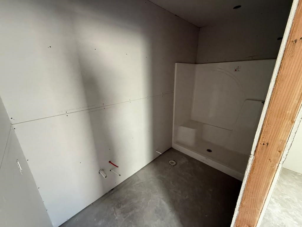 8968 E Joshua St, Bel Aire, KS 67226