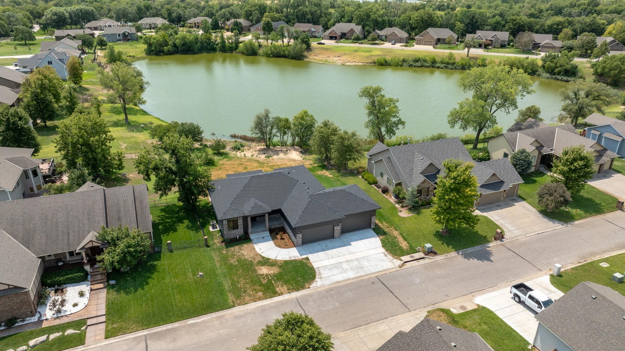 3117 E Sunflower Dr, Derby, KS 67037