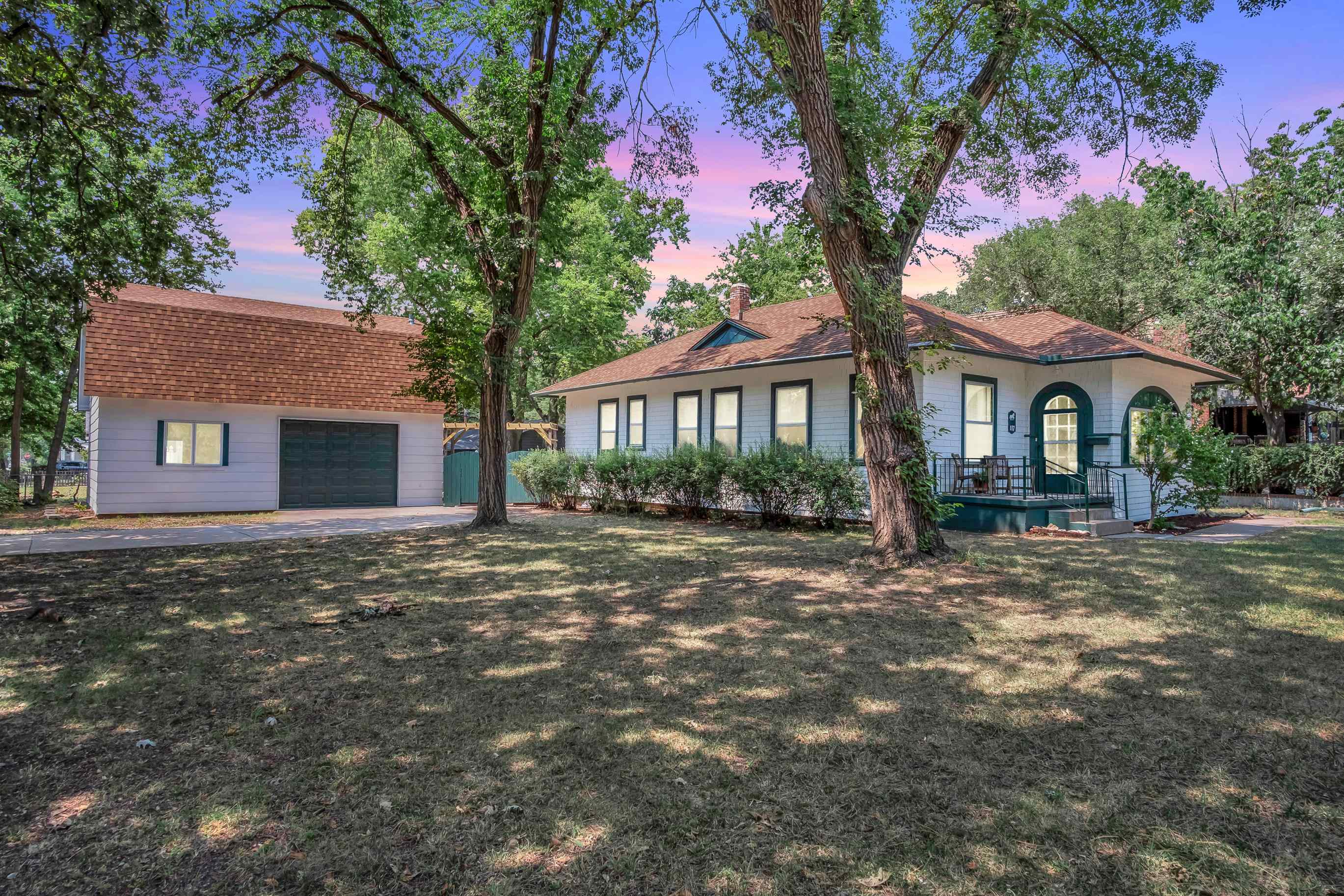 117 Harrison, Newton, KS 67114