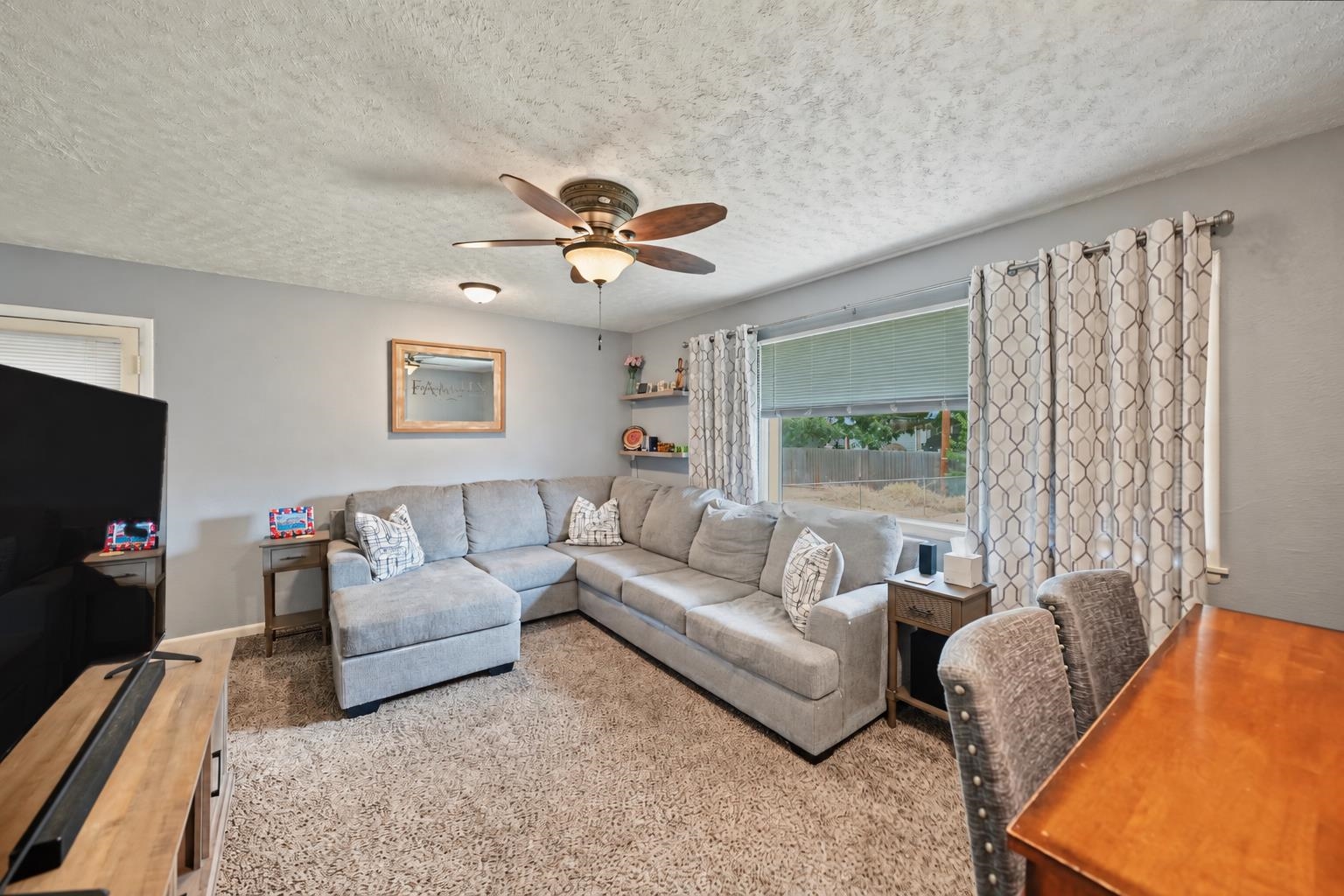 2219 Edward St, Salina, KS 67401