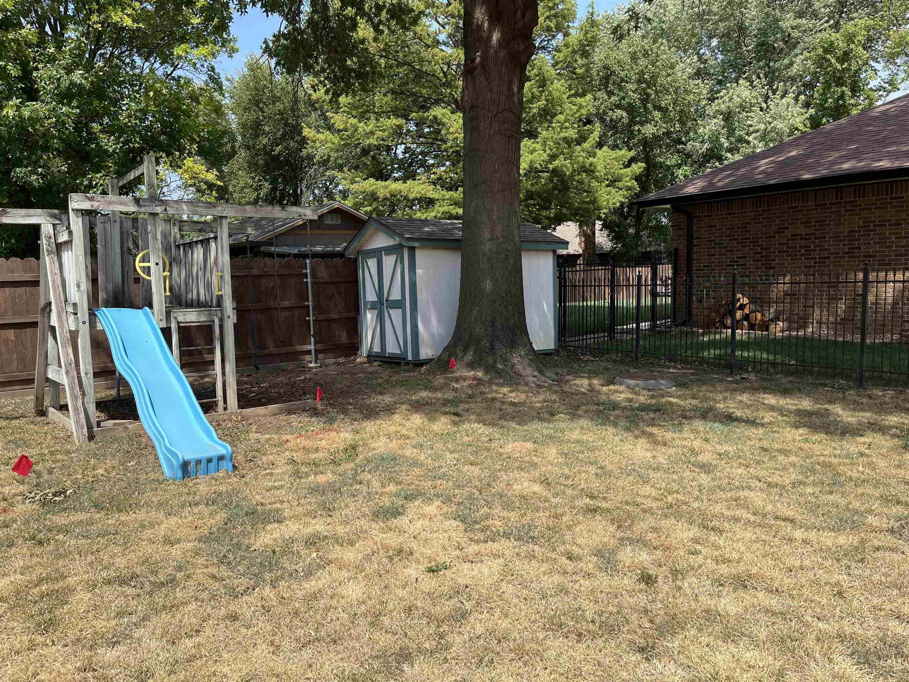 248 S Covington St, Wichita, KS 67209