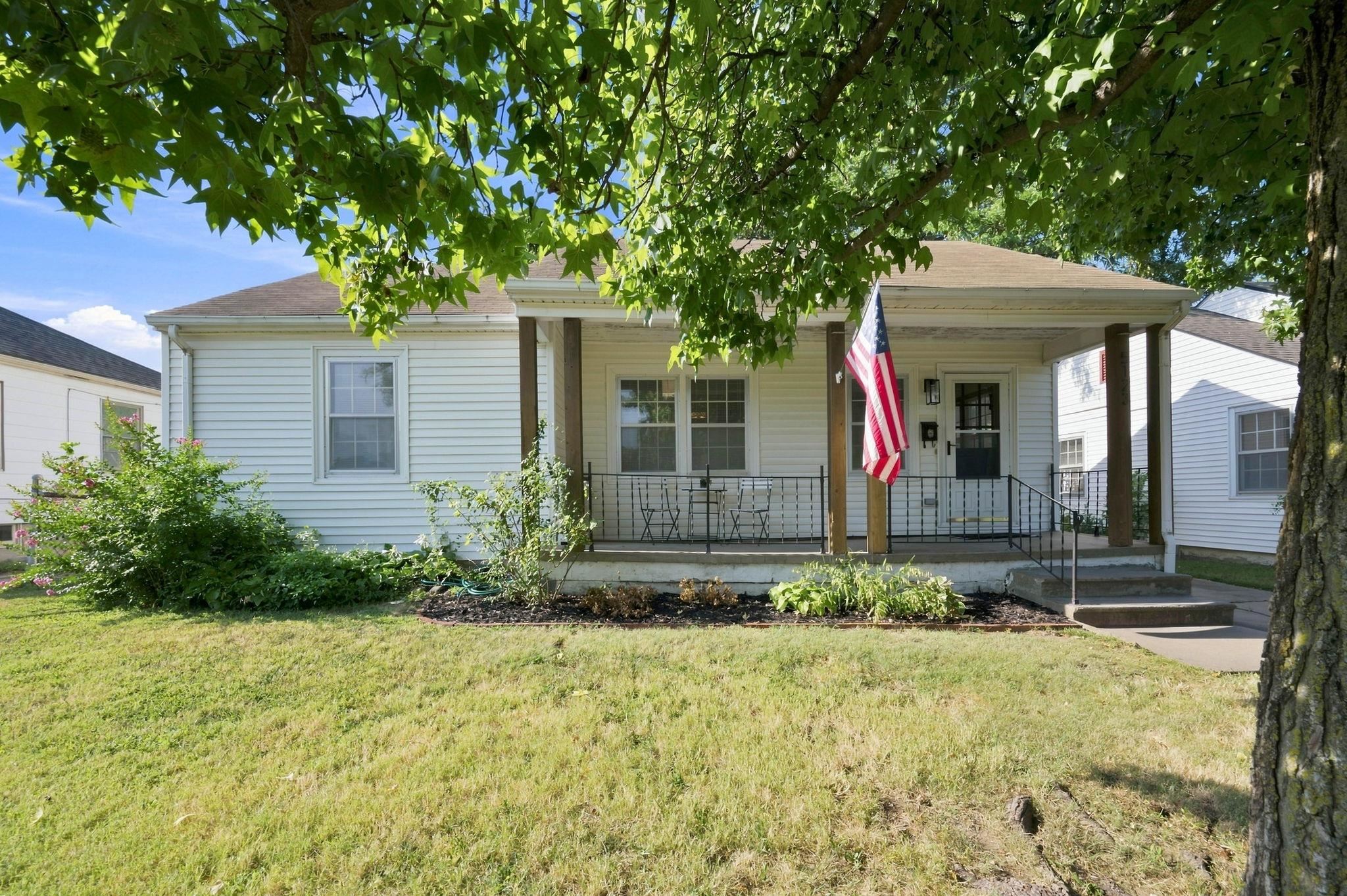 5123 E Murdock Ave, Wichita, KS 67208