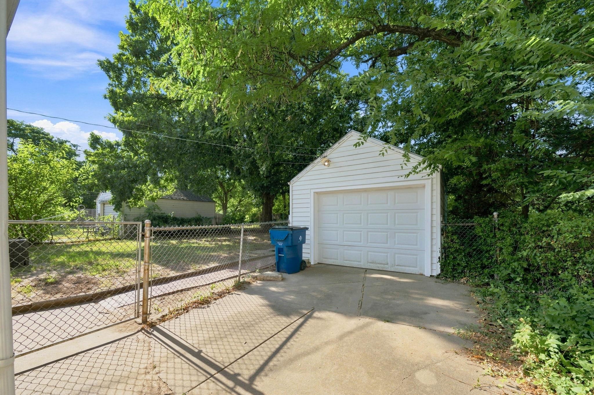 5123 E Murdock Ave, Wichita, KS 67208