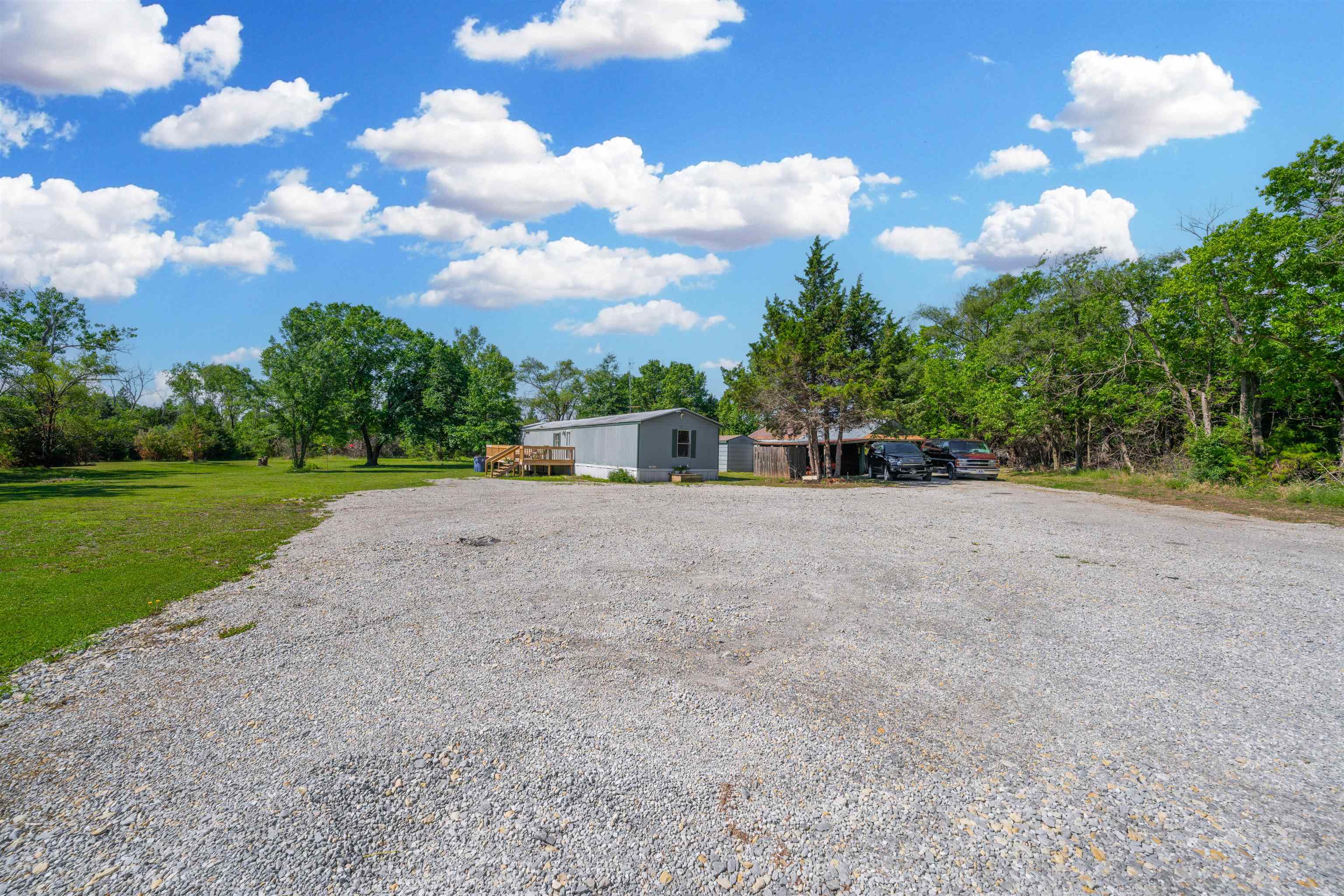 9901 E 103rd St South, Mulvane, KS 67110