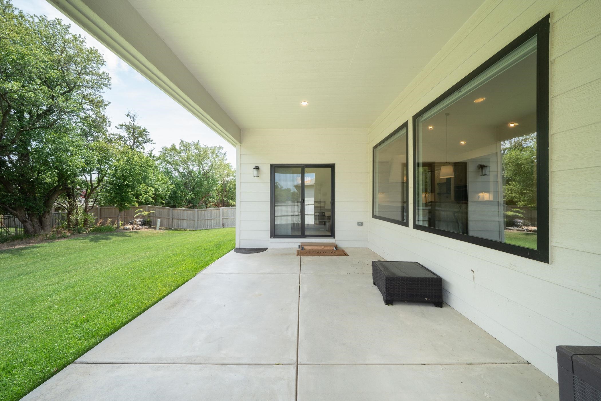 2536 N Emerald Ct, Andover, KS 67002