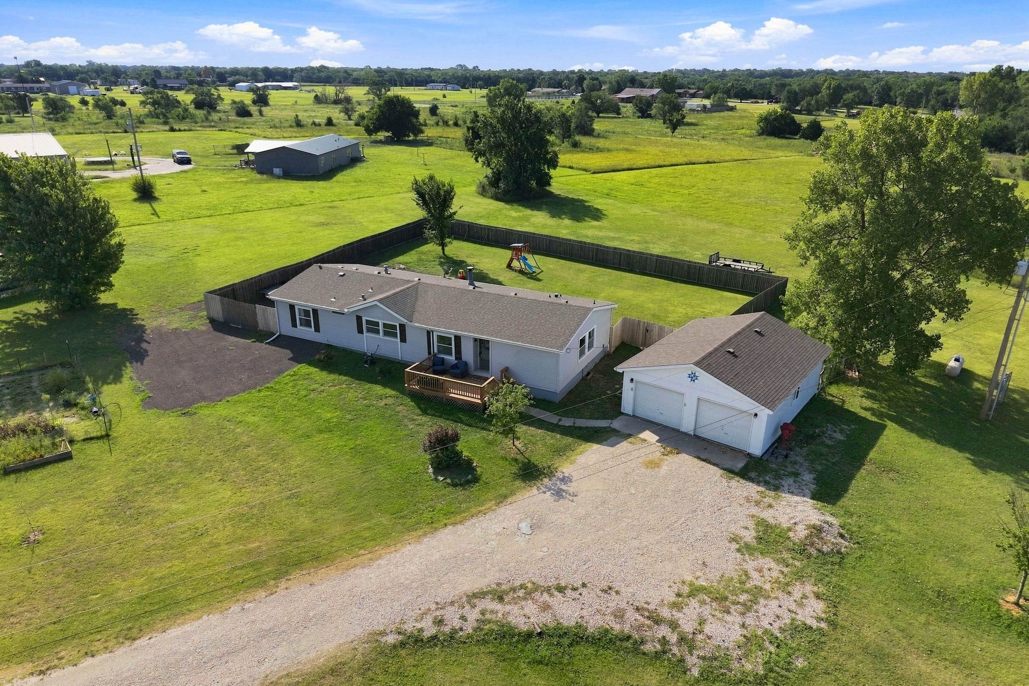 1909 SW 90th St, Augusta, KS 67010